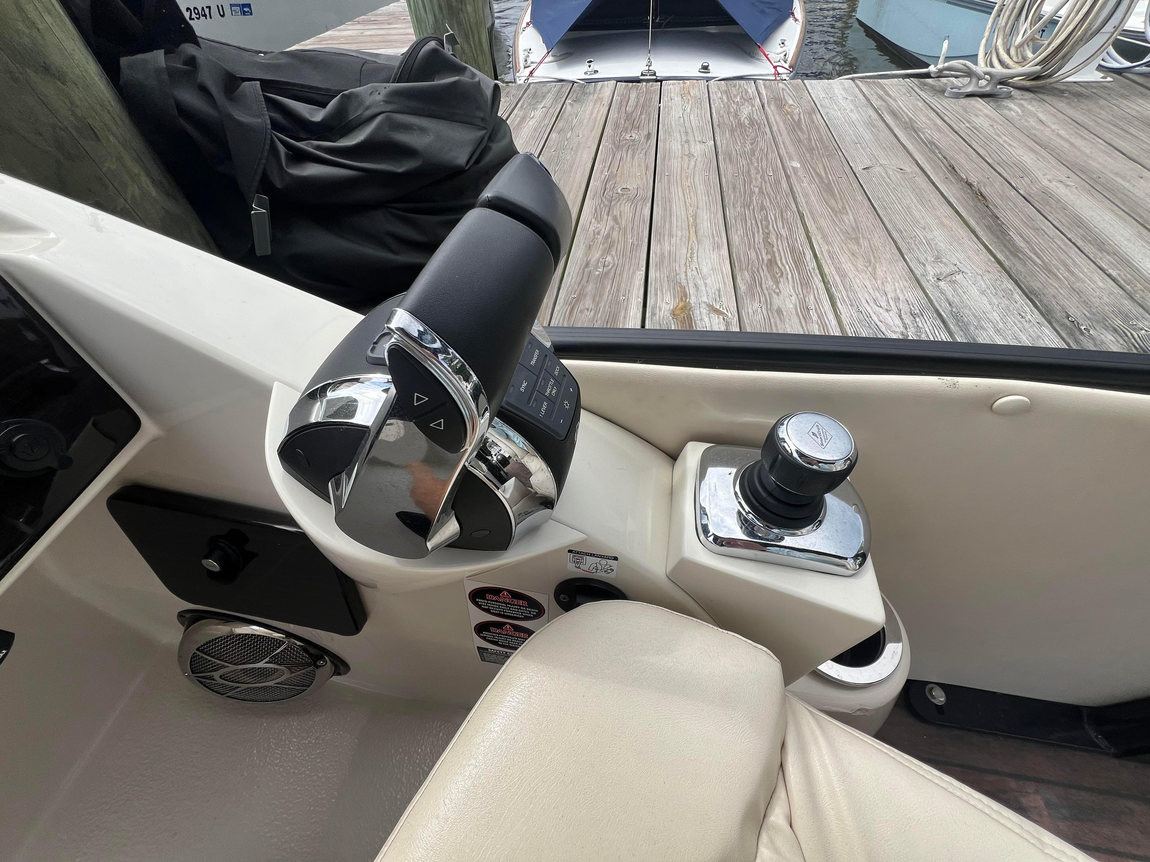 2015 Harris FloteBote Grand Mariner SL 250 — photo 12