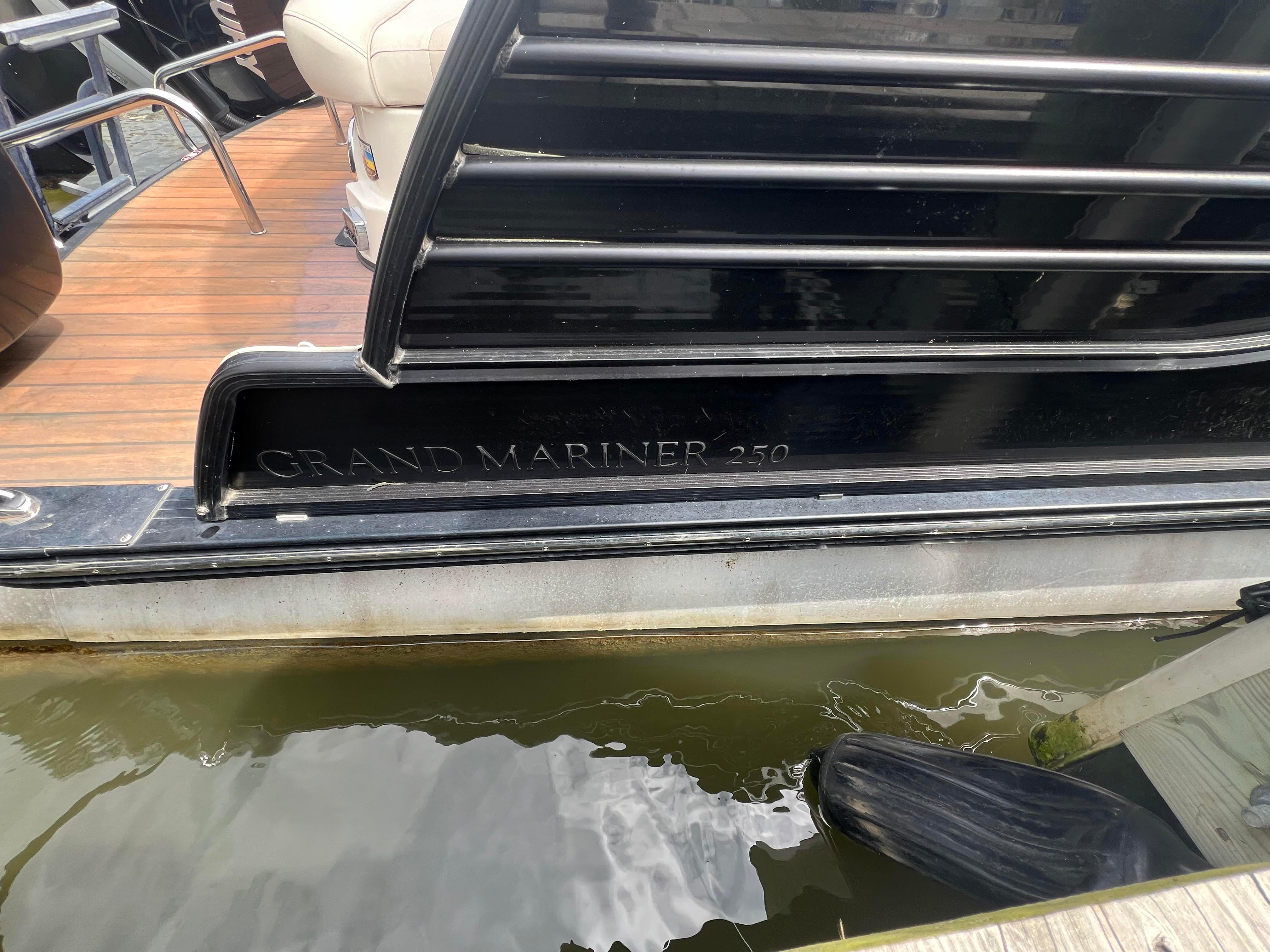 2015 Harris FloteBote Grand Mariner SL 250 — photo 2