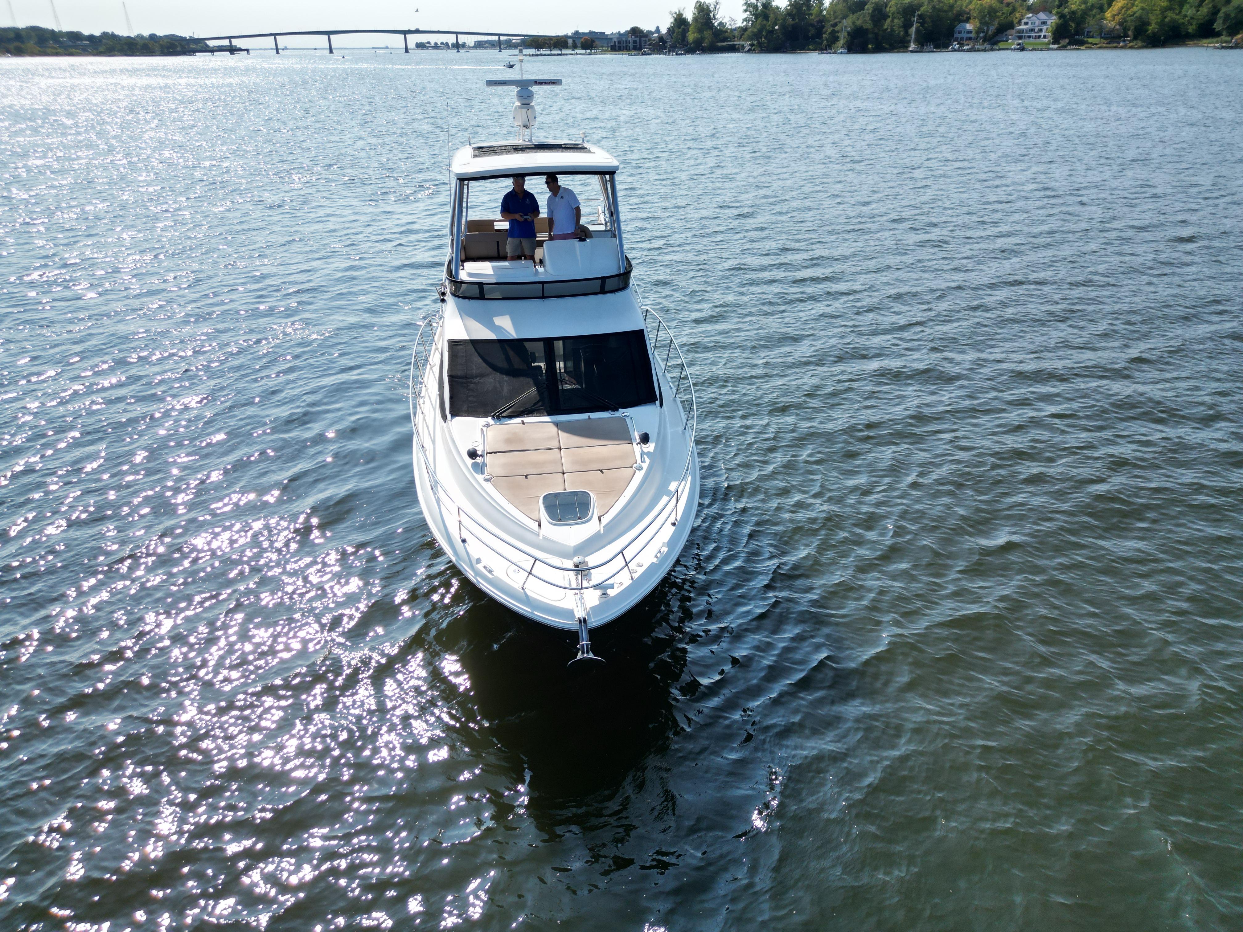 2017 Sea Ray Fly 400 — photo 3