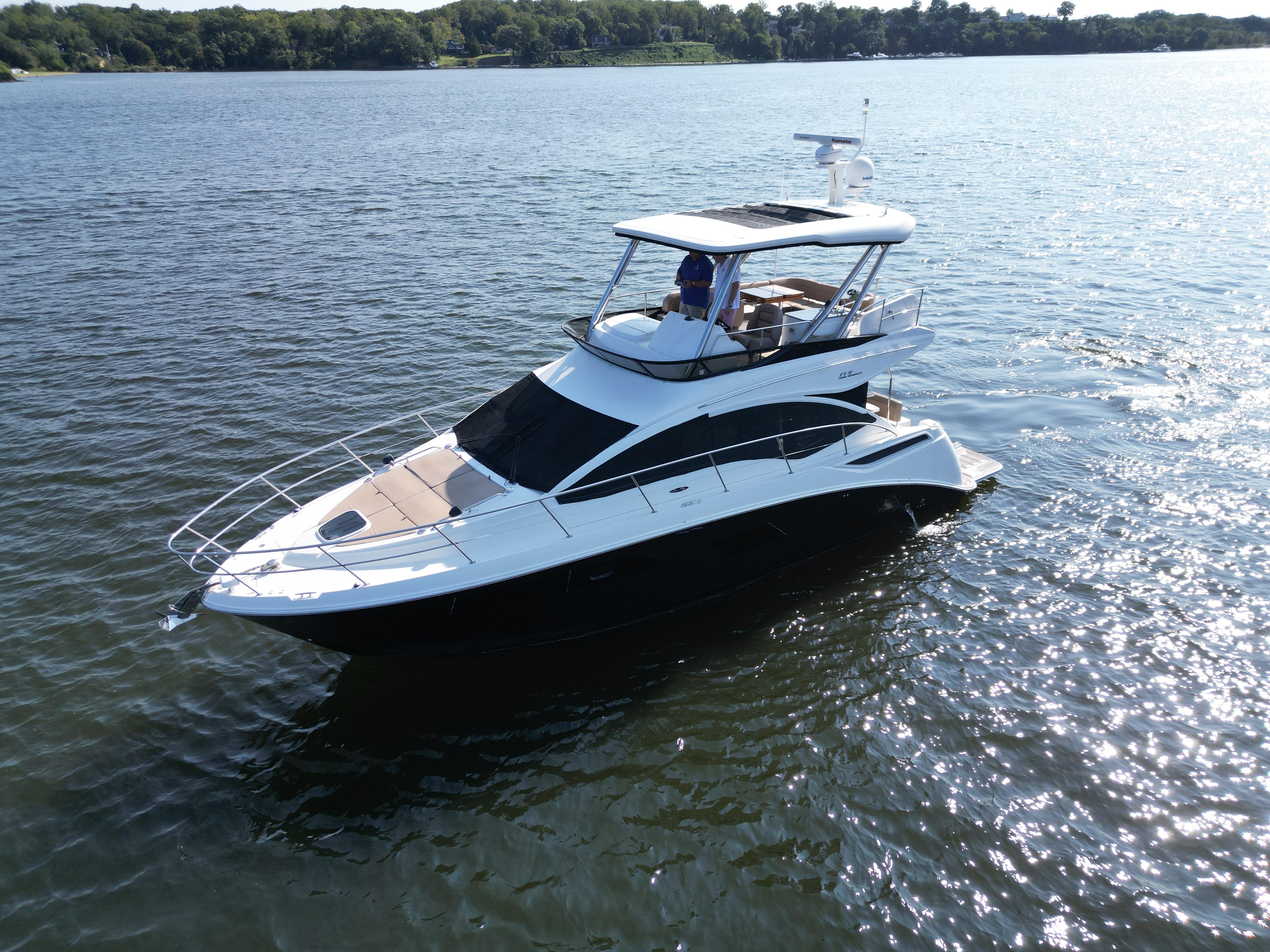 2017 Sea Ray Fly 400 — photo 5