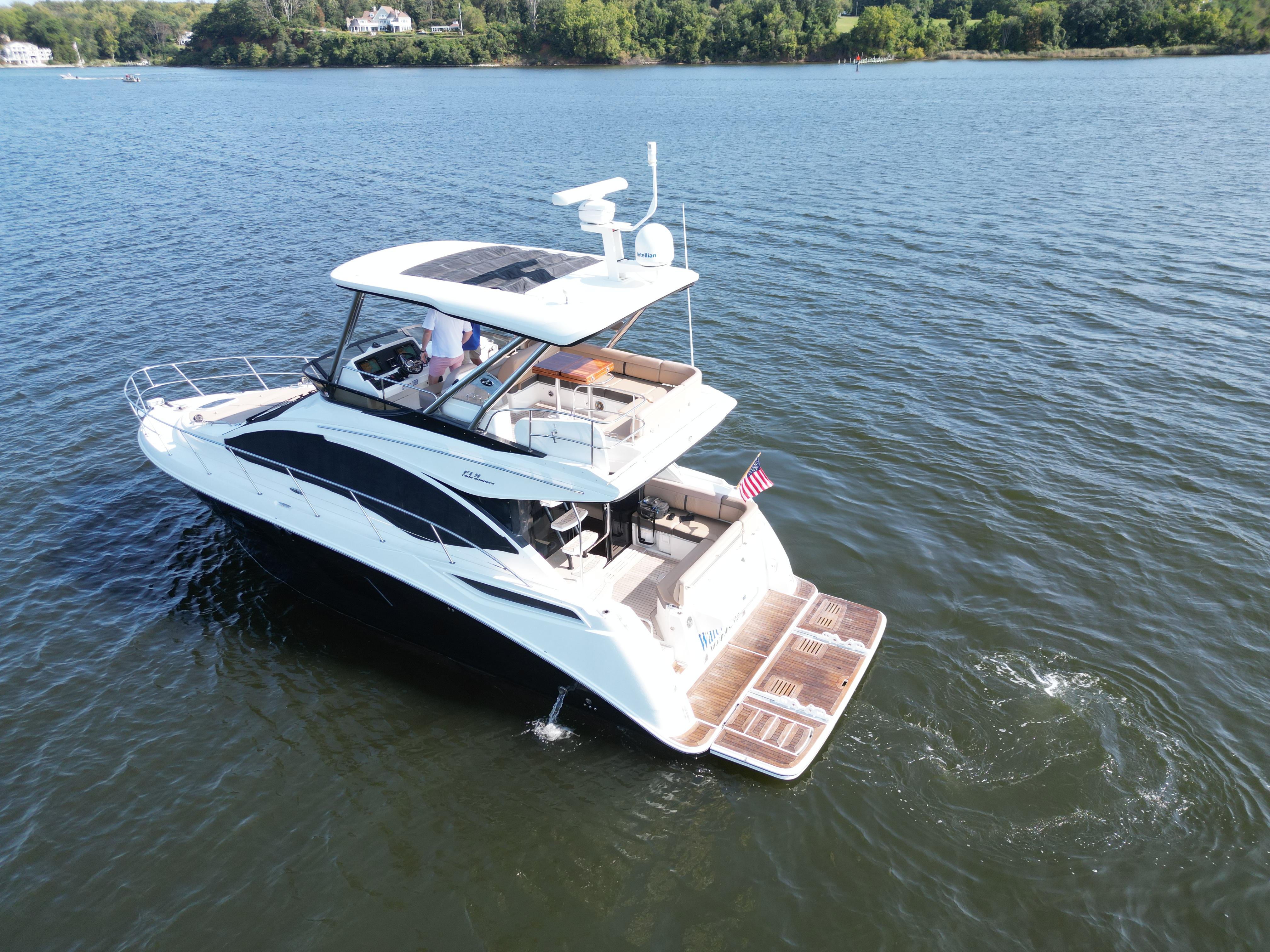 2017 Sea Ray Fly 400 — photo 12