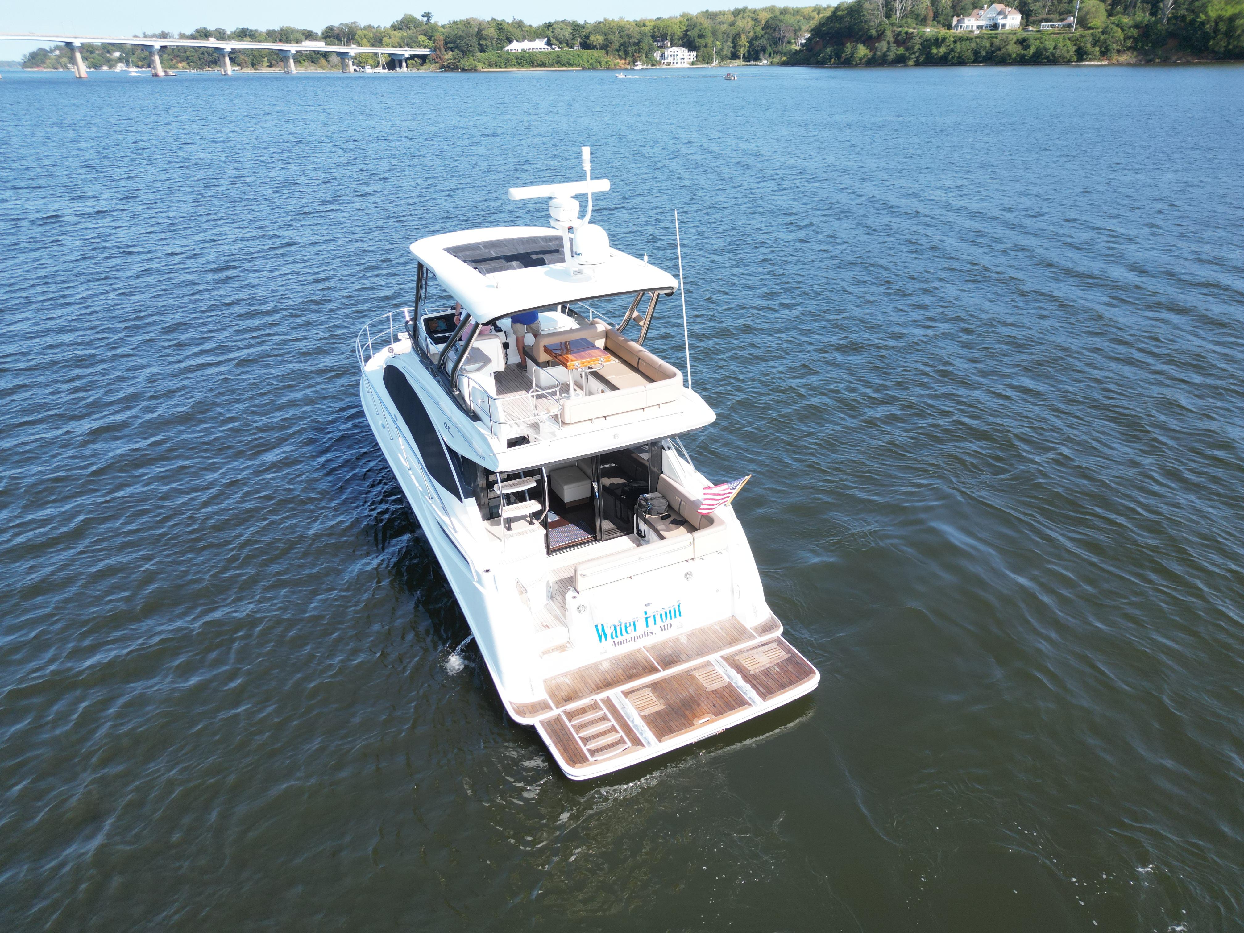 2017 Sea Ray Fly 400 — photo 13
