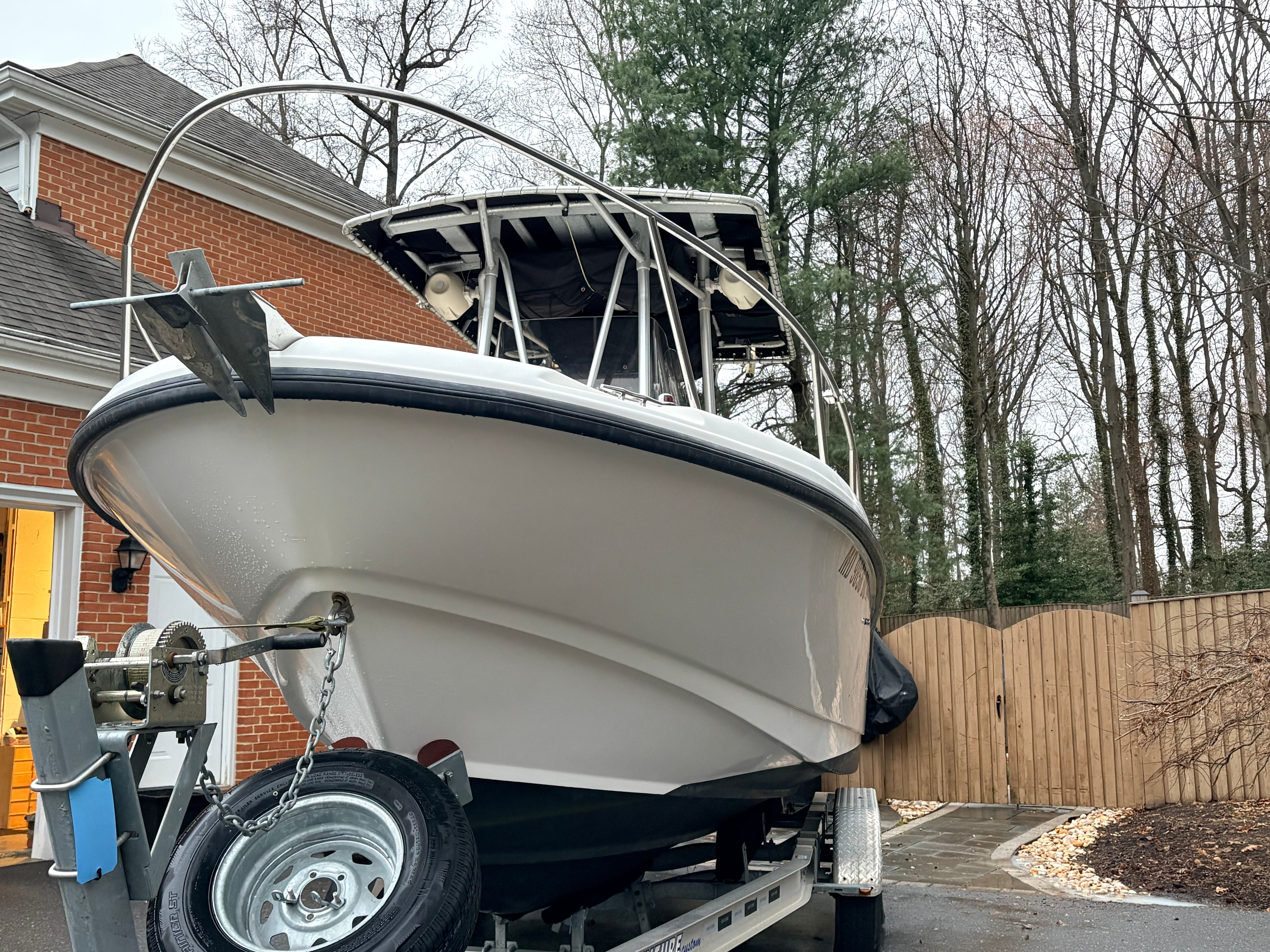 1999 Boston Whaler 230 Outrage — photo 4