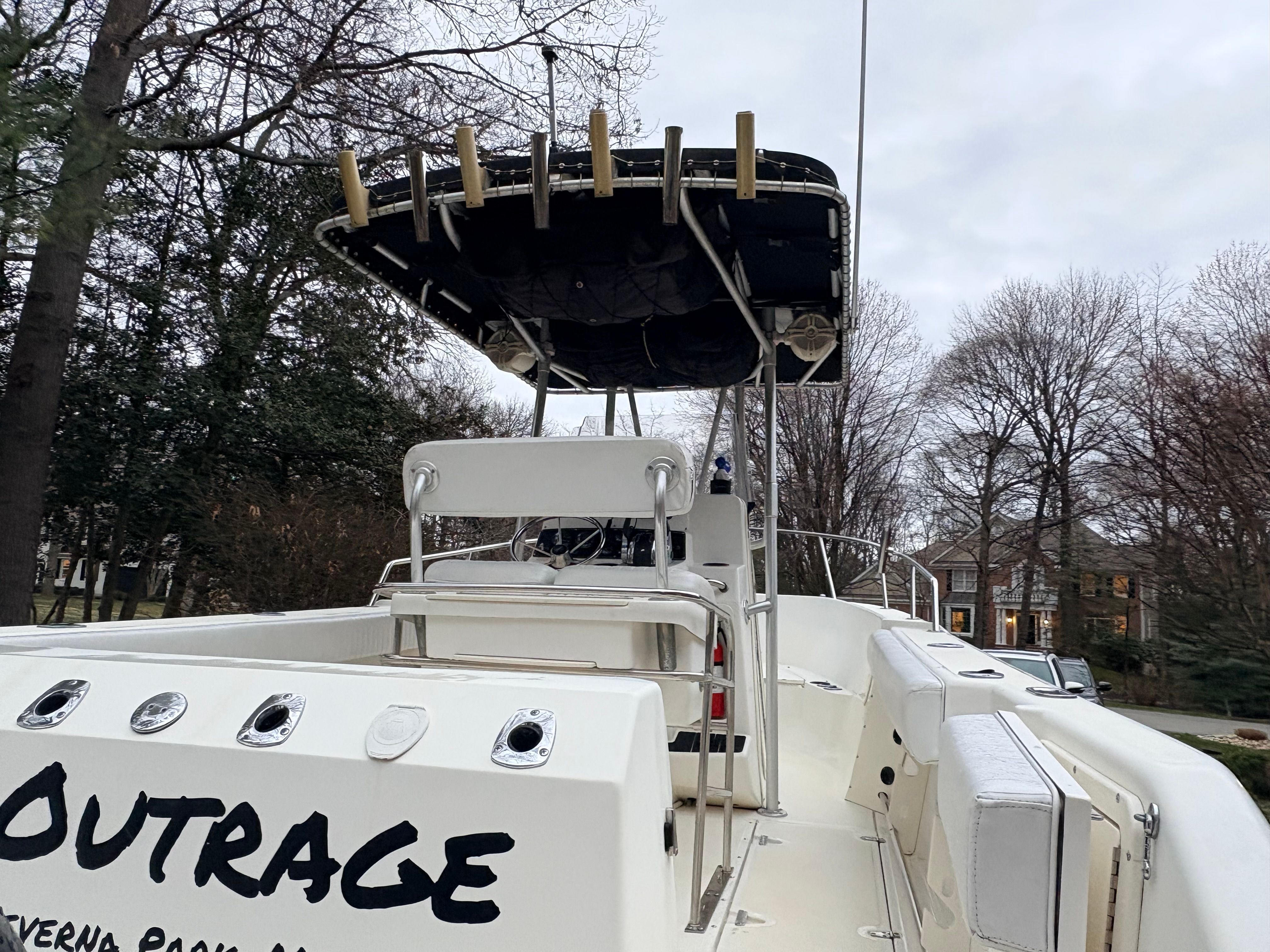 1999 Boston Whaler 230 Outrage — photo 7