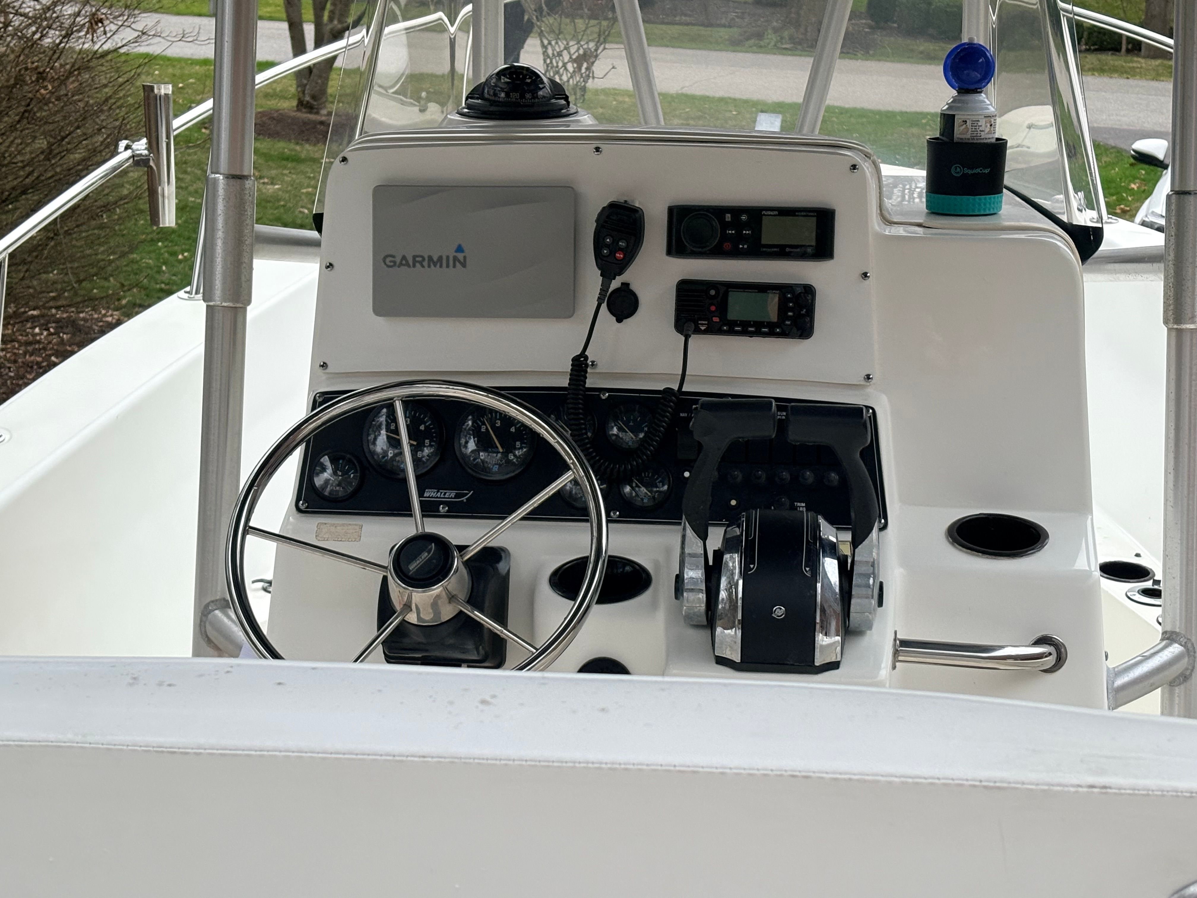 1999 Boston Whaler 230 Outrage — photo 10