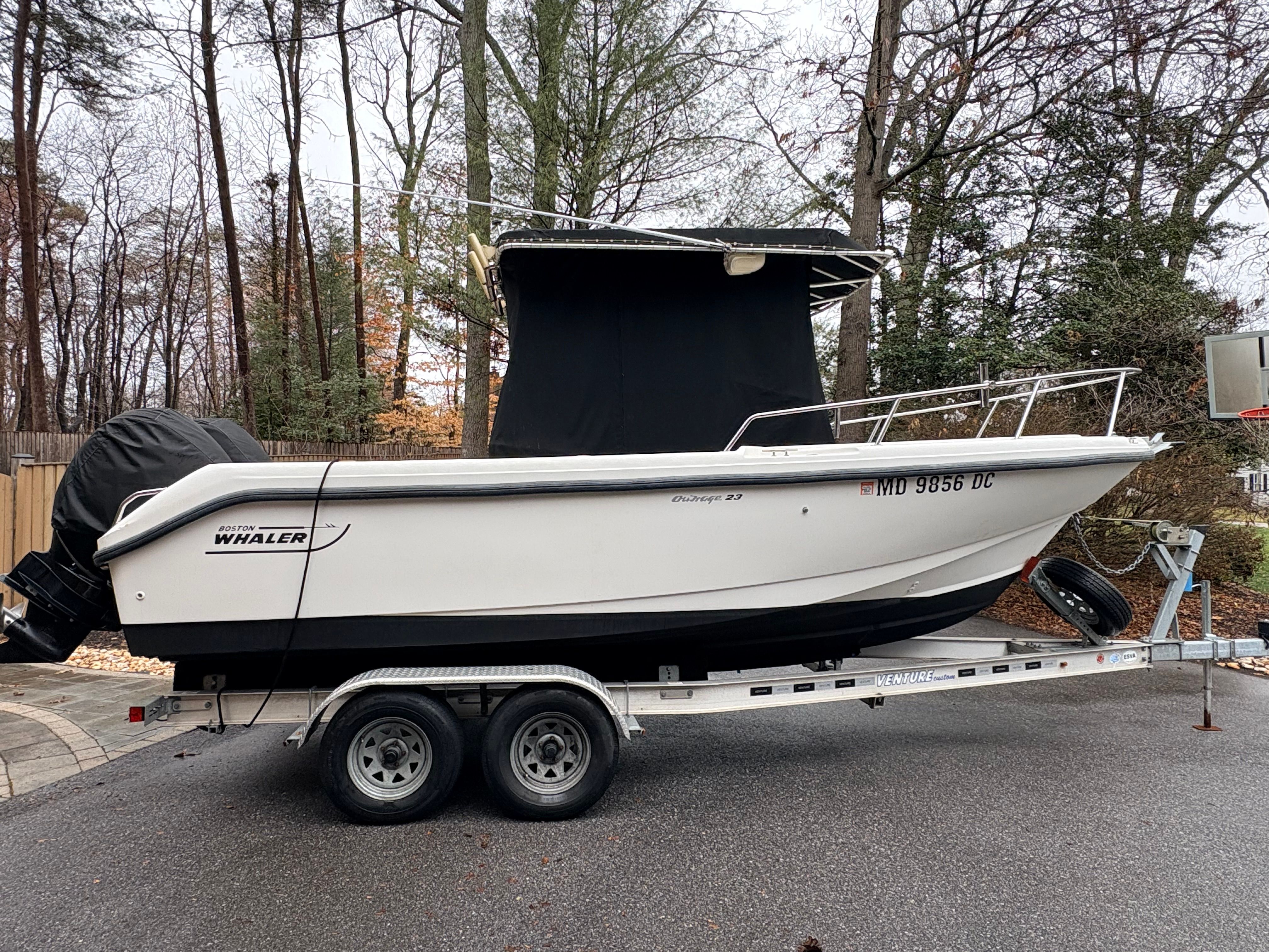 1999 Boston Whaler 230 Outrage — photo 11