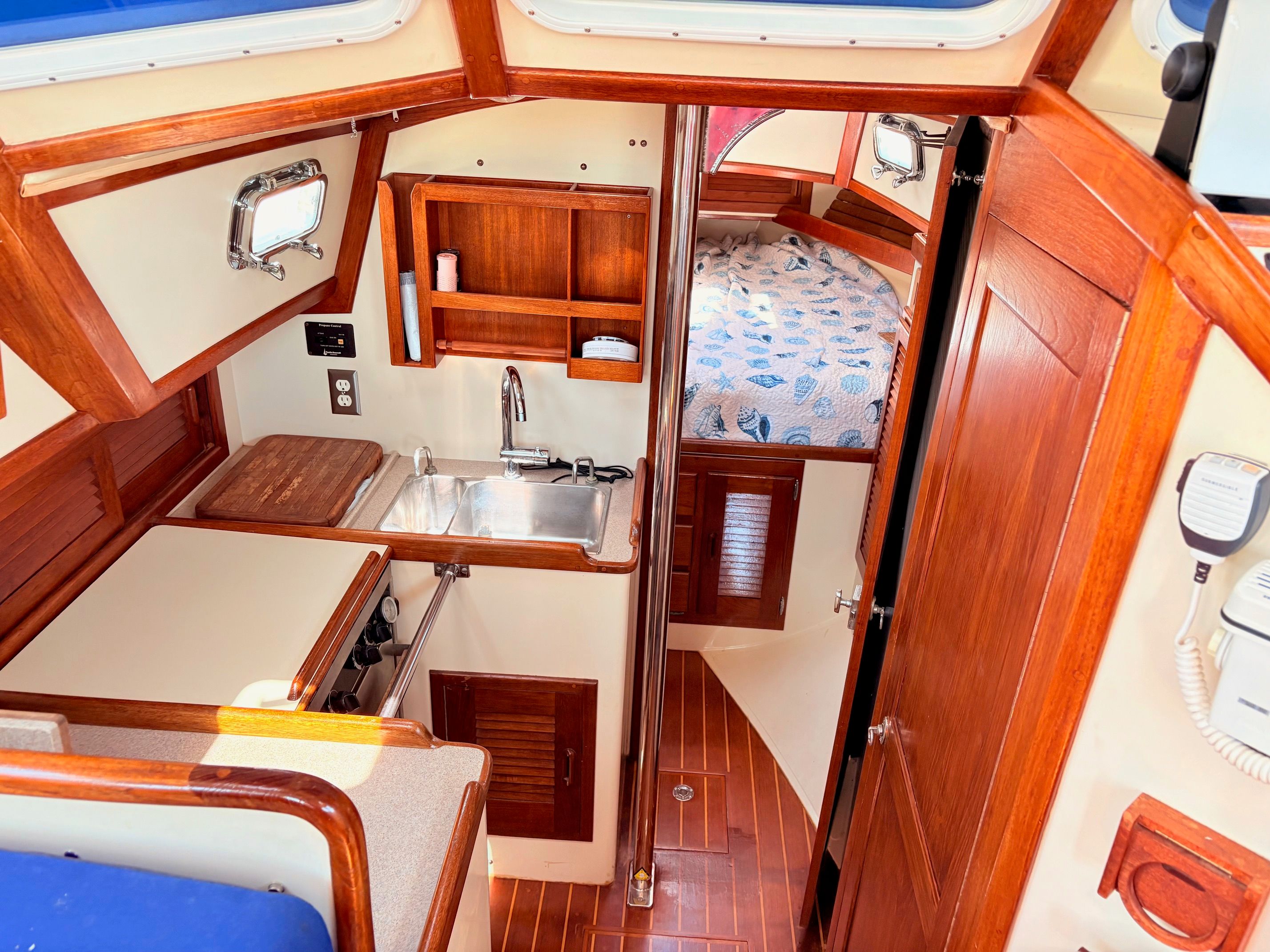 1995 Pacific Seacraft Pilothouse 32 — photo 7