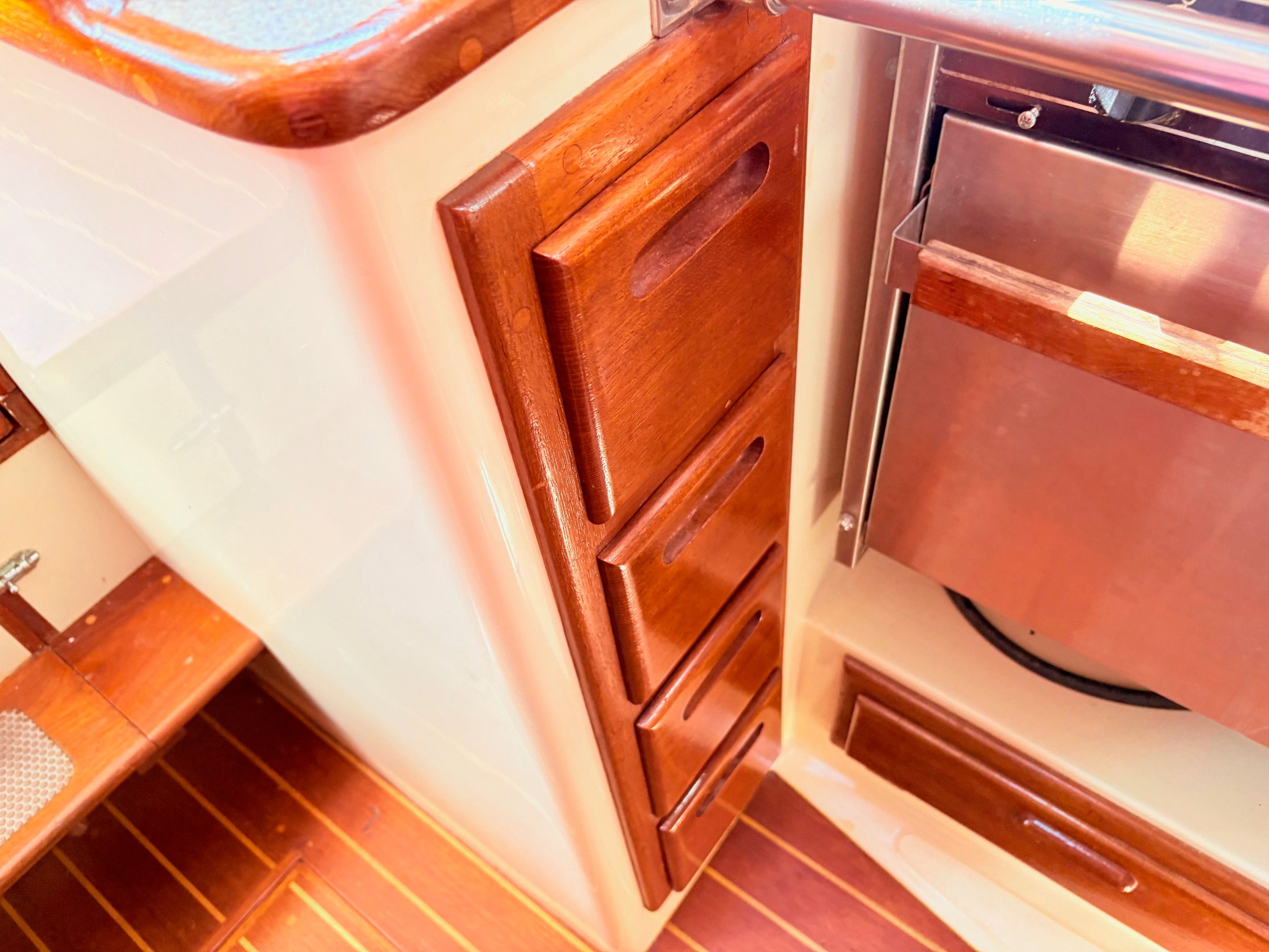 1995 Pacific Seacraft Pilothouse 32 — photo 11