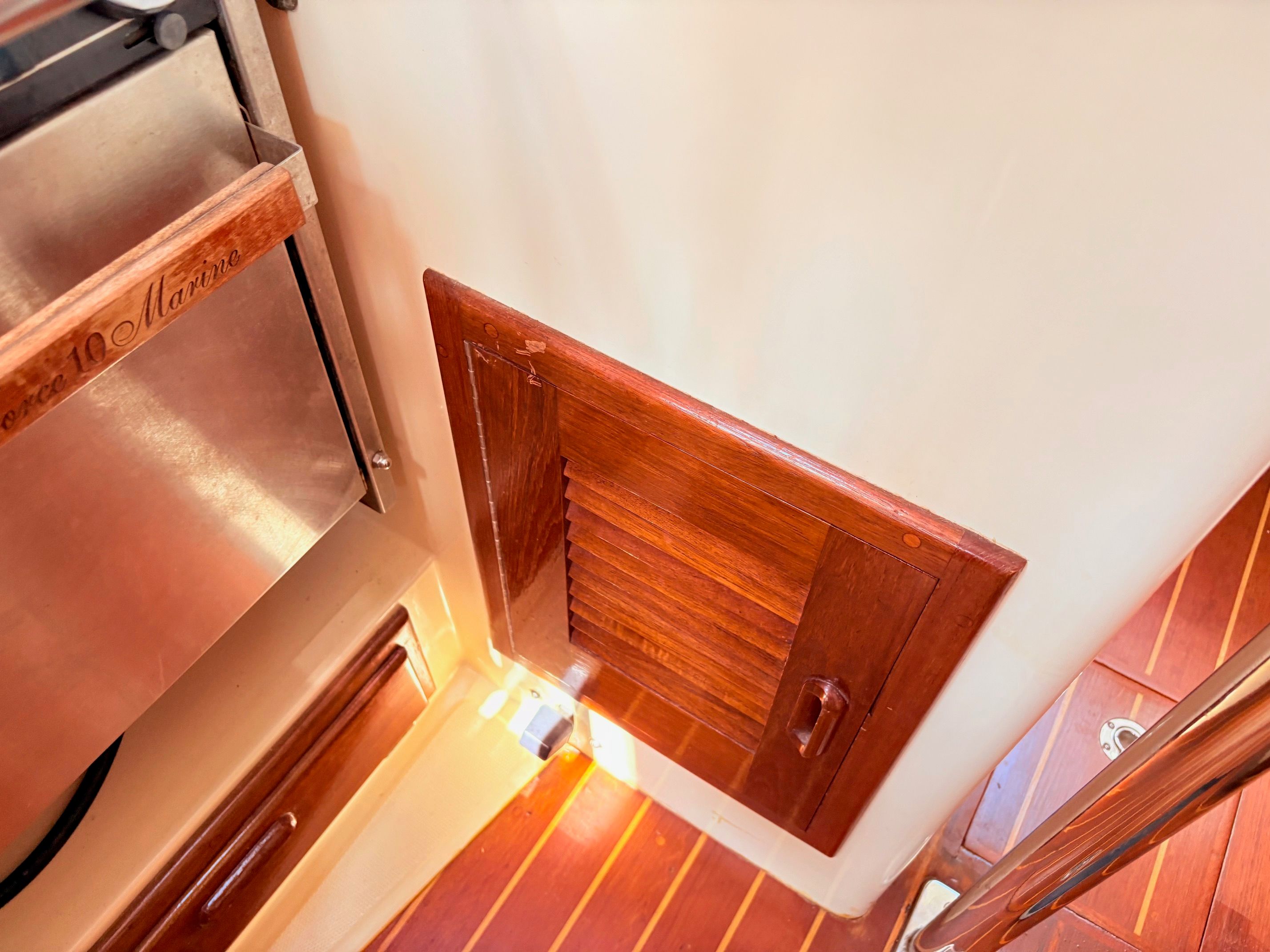 1995 Pacific Seacraft Pilothouse 32 — photo 12