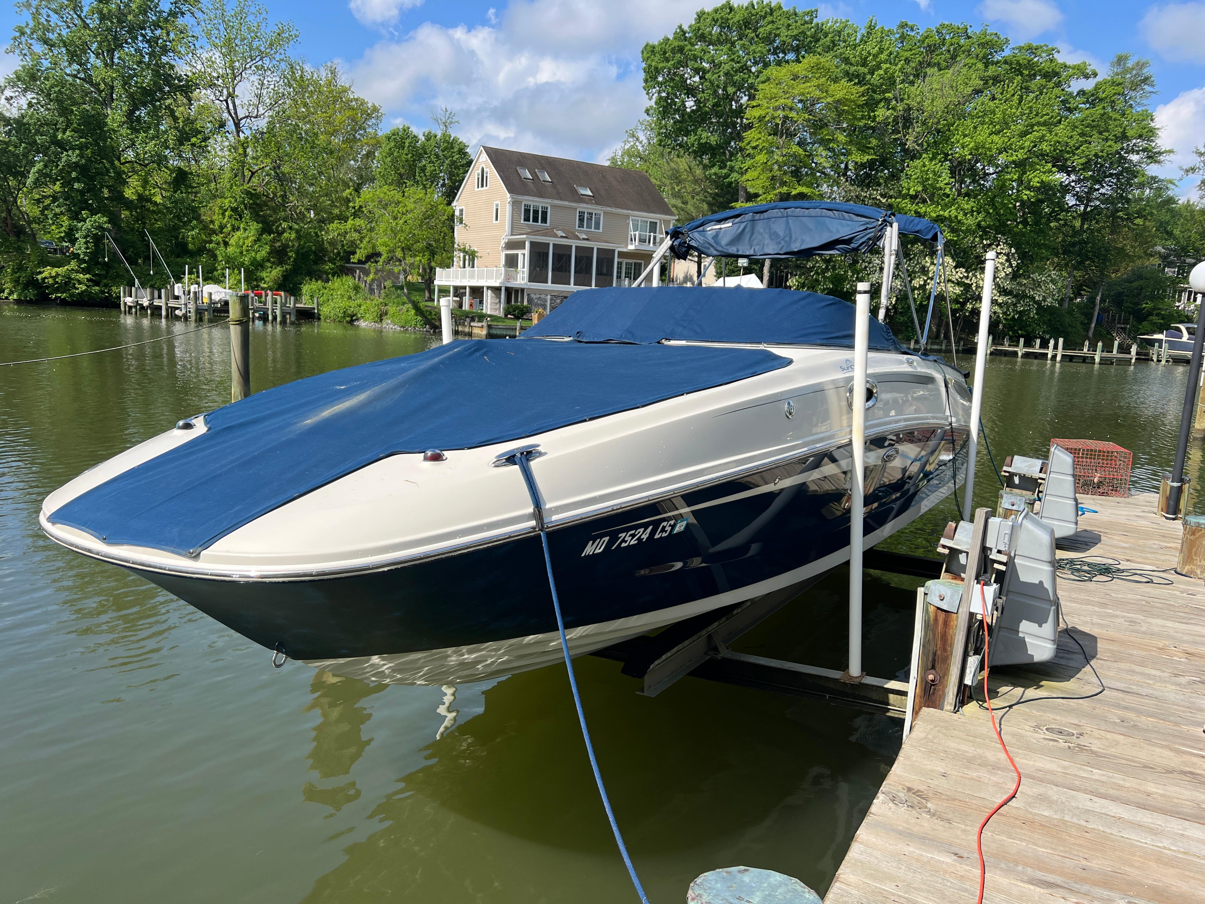 2010 Sea Ray 280 Sundeck — photo 2