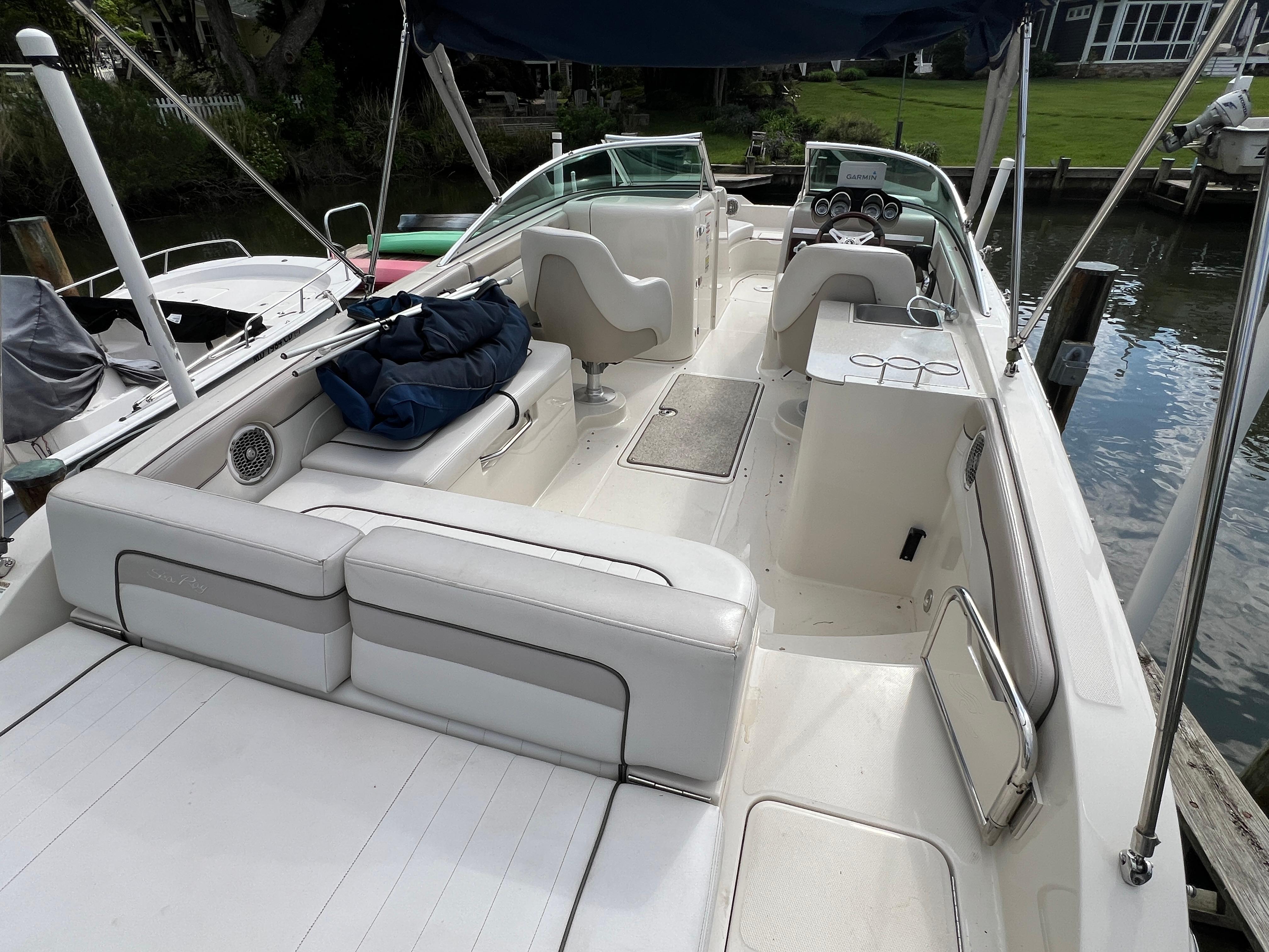 2010 Sea Ray 280 Sundeck — photo 3