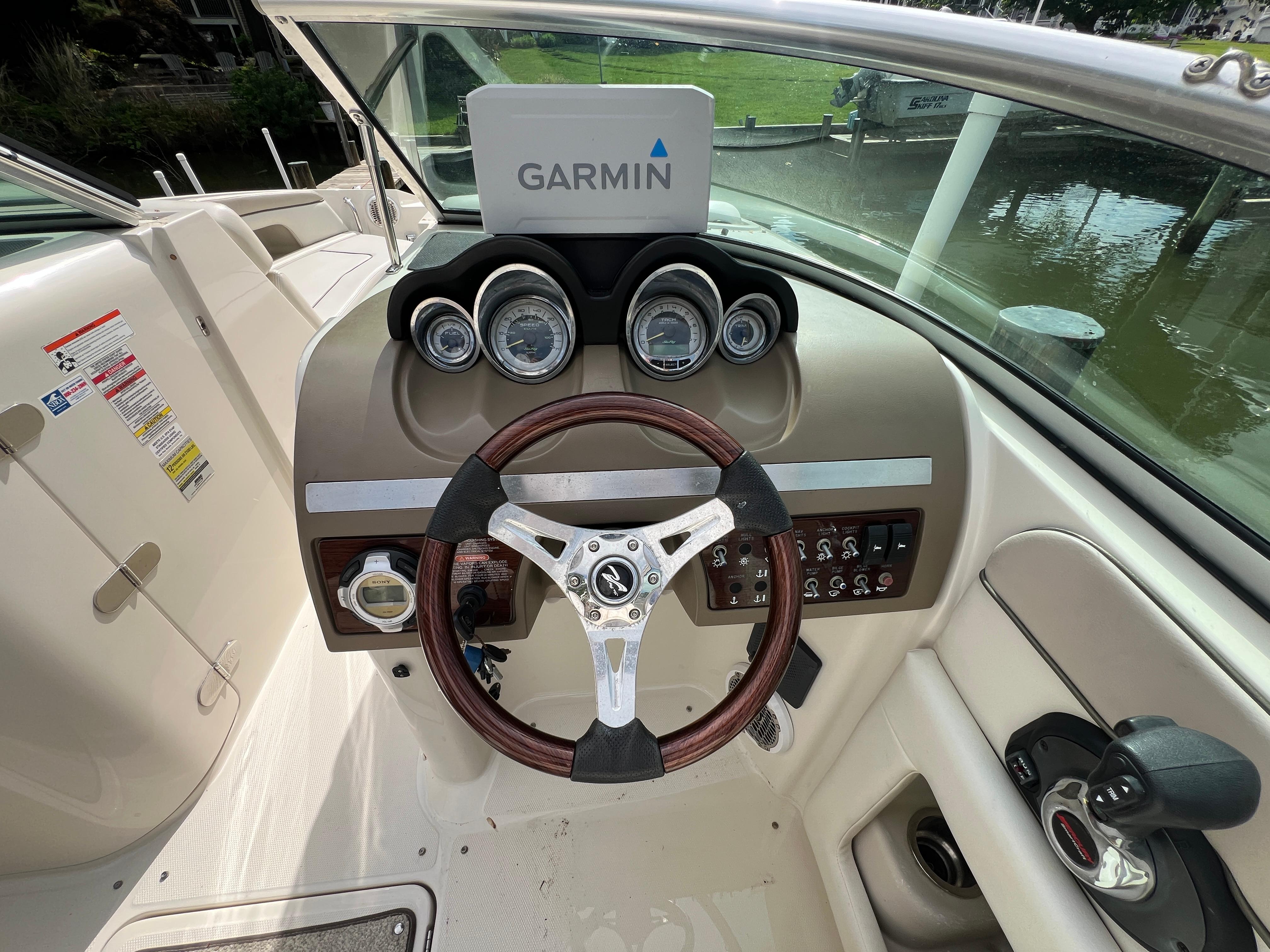 2010 Sea Ray 280 Sundeck — photo 7