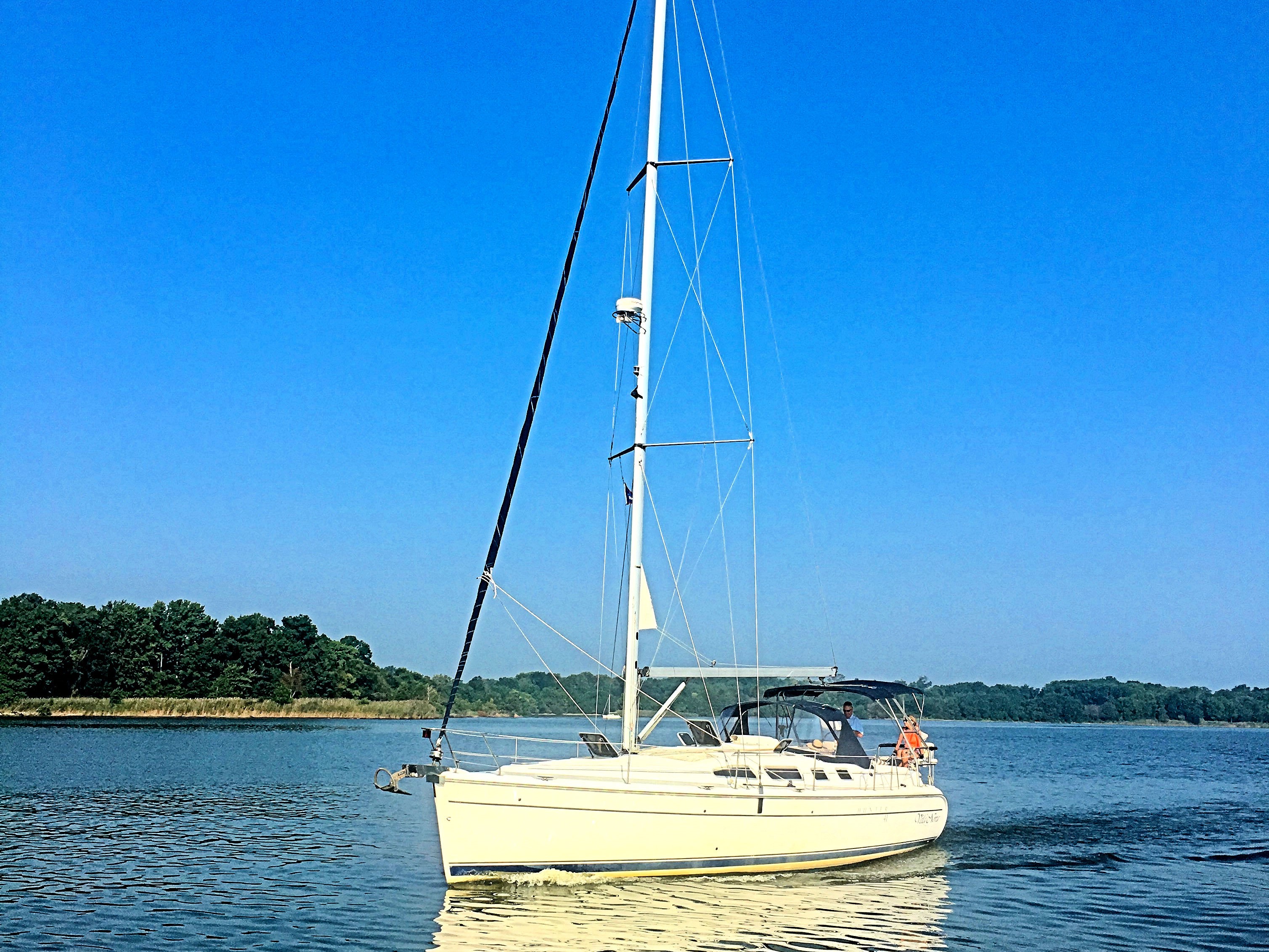 2005 Hunter 41 Aft Cockpit — photo 4