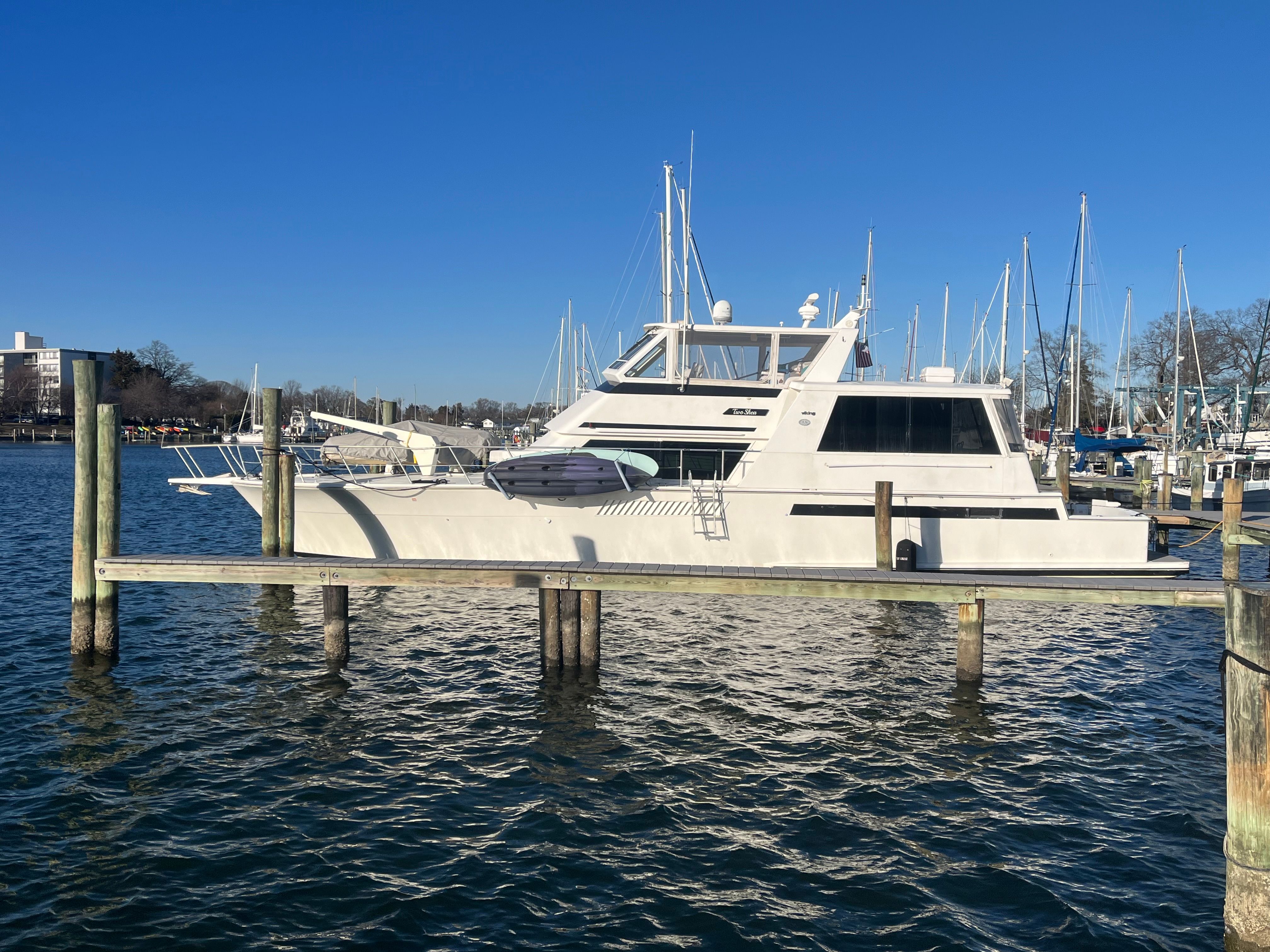 1996 Viking 60 Cockpit Sport Yacht — exterior, Annapolis, Maryland
