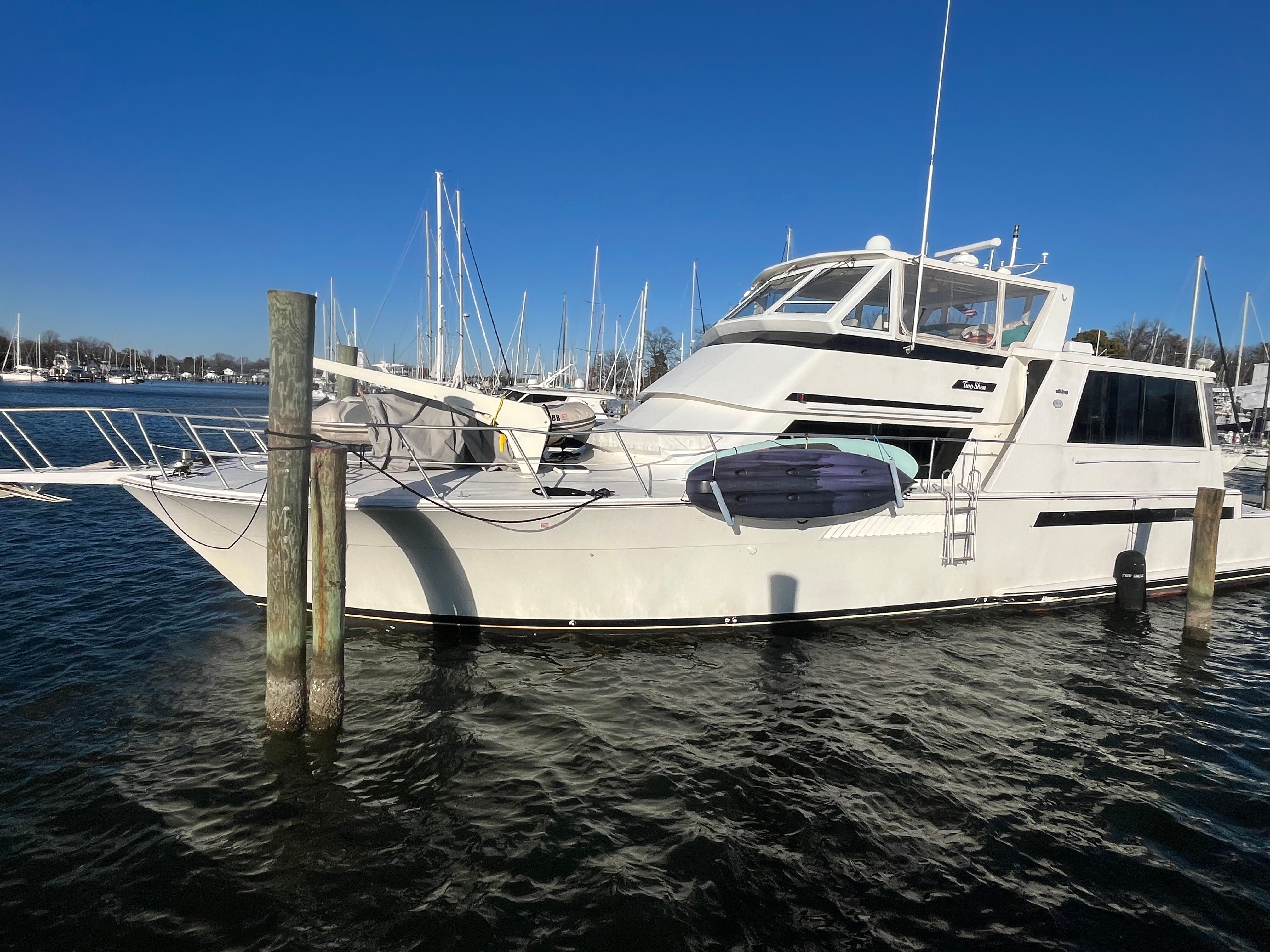 1996 Viking 60 Cockpit Sport Yacht — photo 2