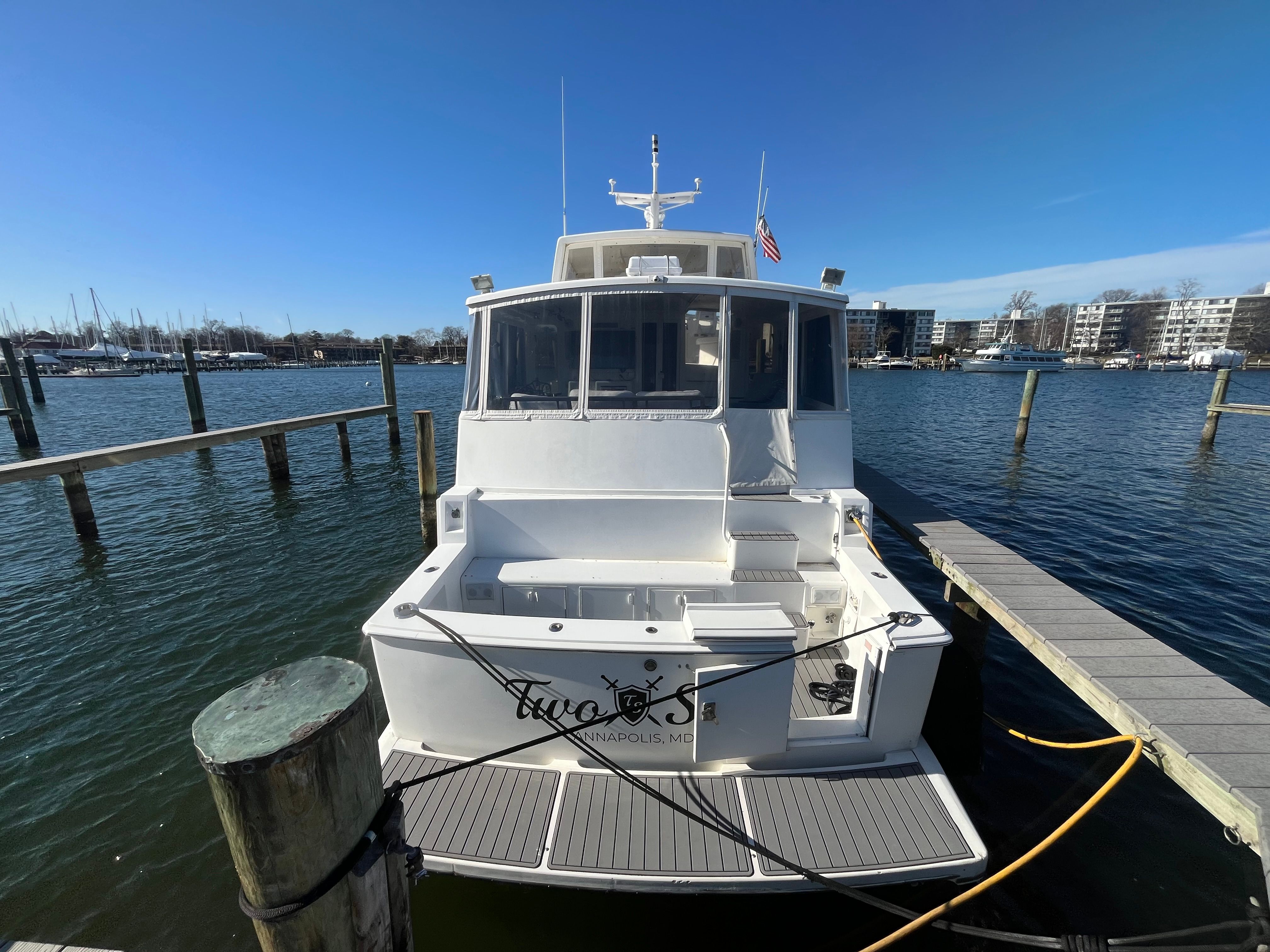 1996 Viking 60 Cockpit Sport Yacht — photo 4