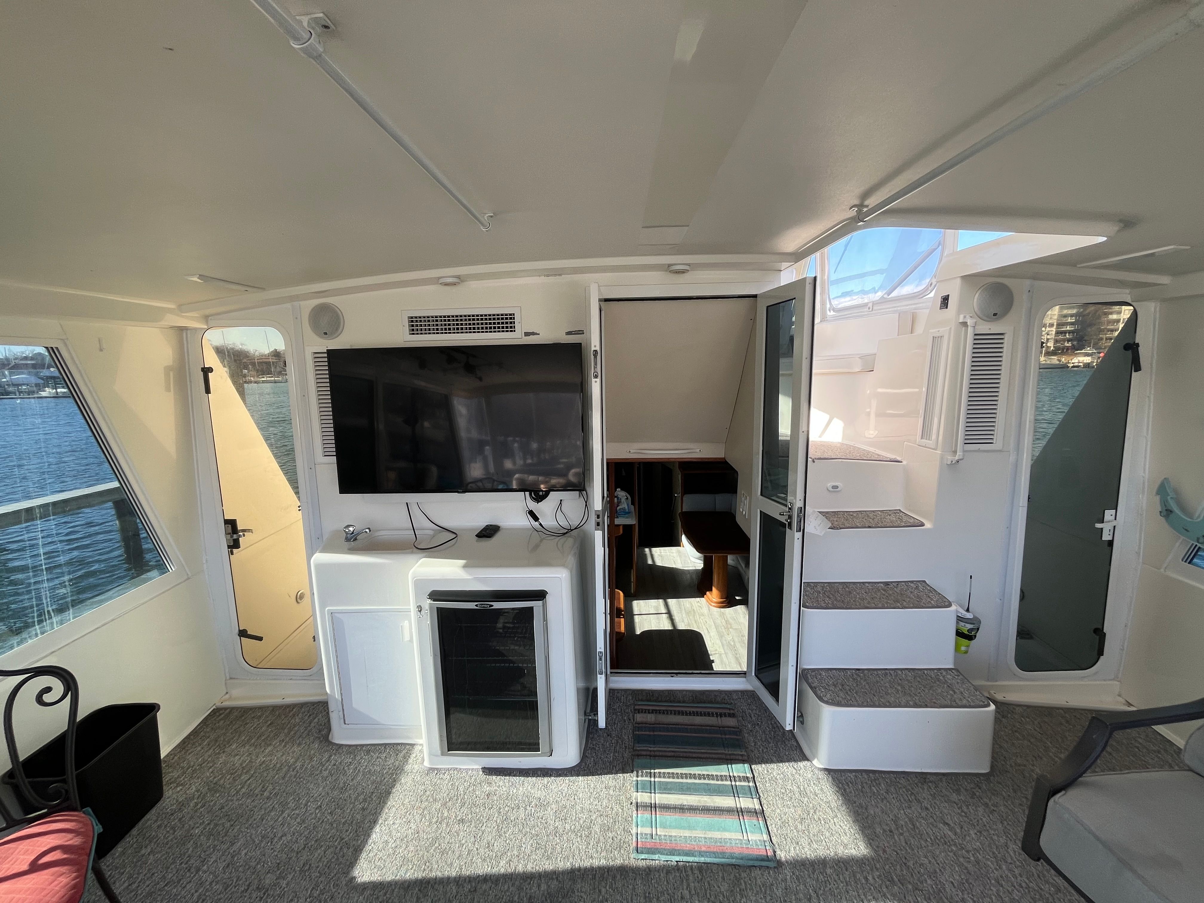 1996 Viking 60 Cockpit Sport Yacht — photo 6