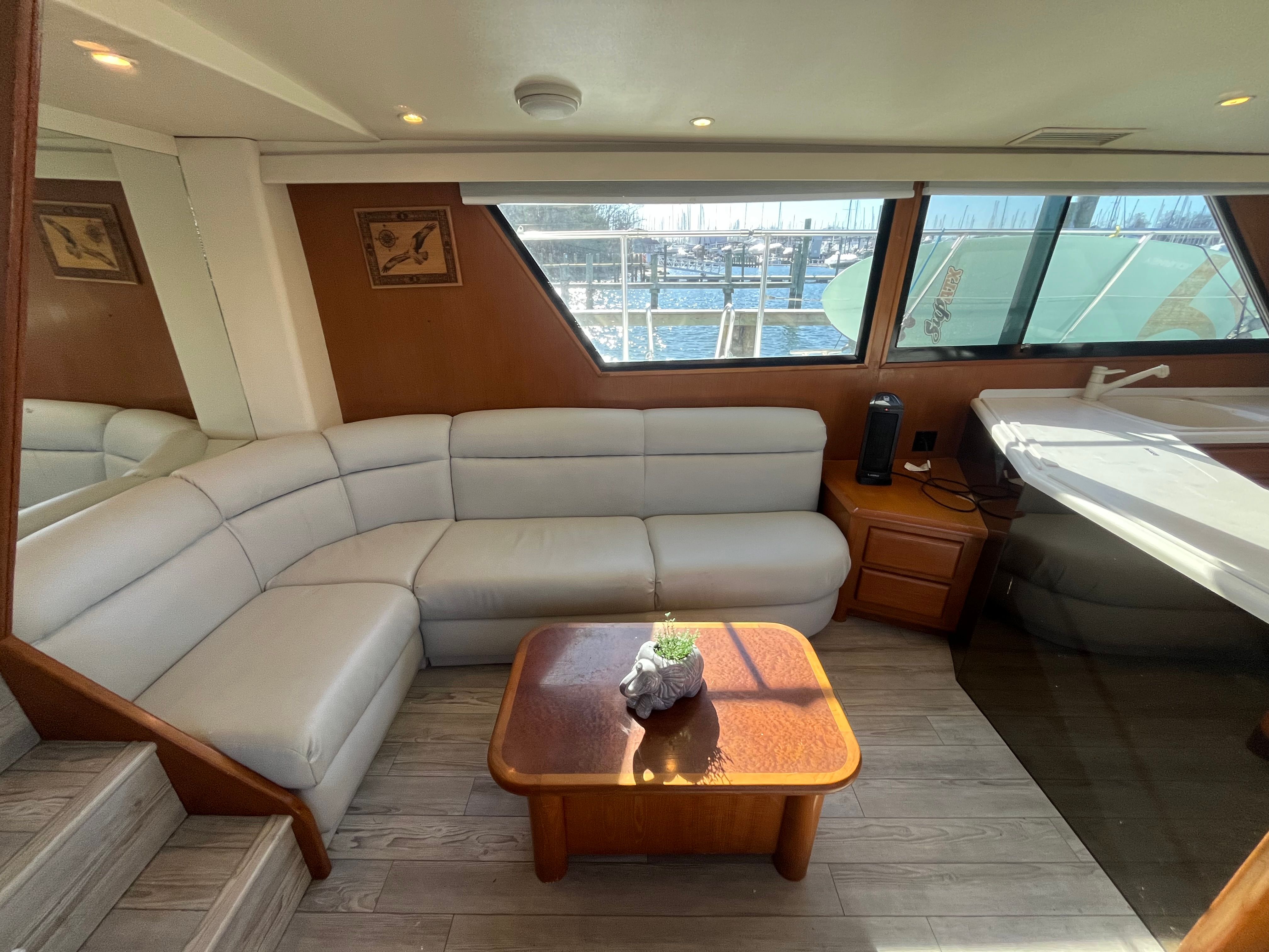 1996 Viking 60 Cockpit Sport Yacht — photo 10