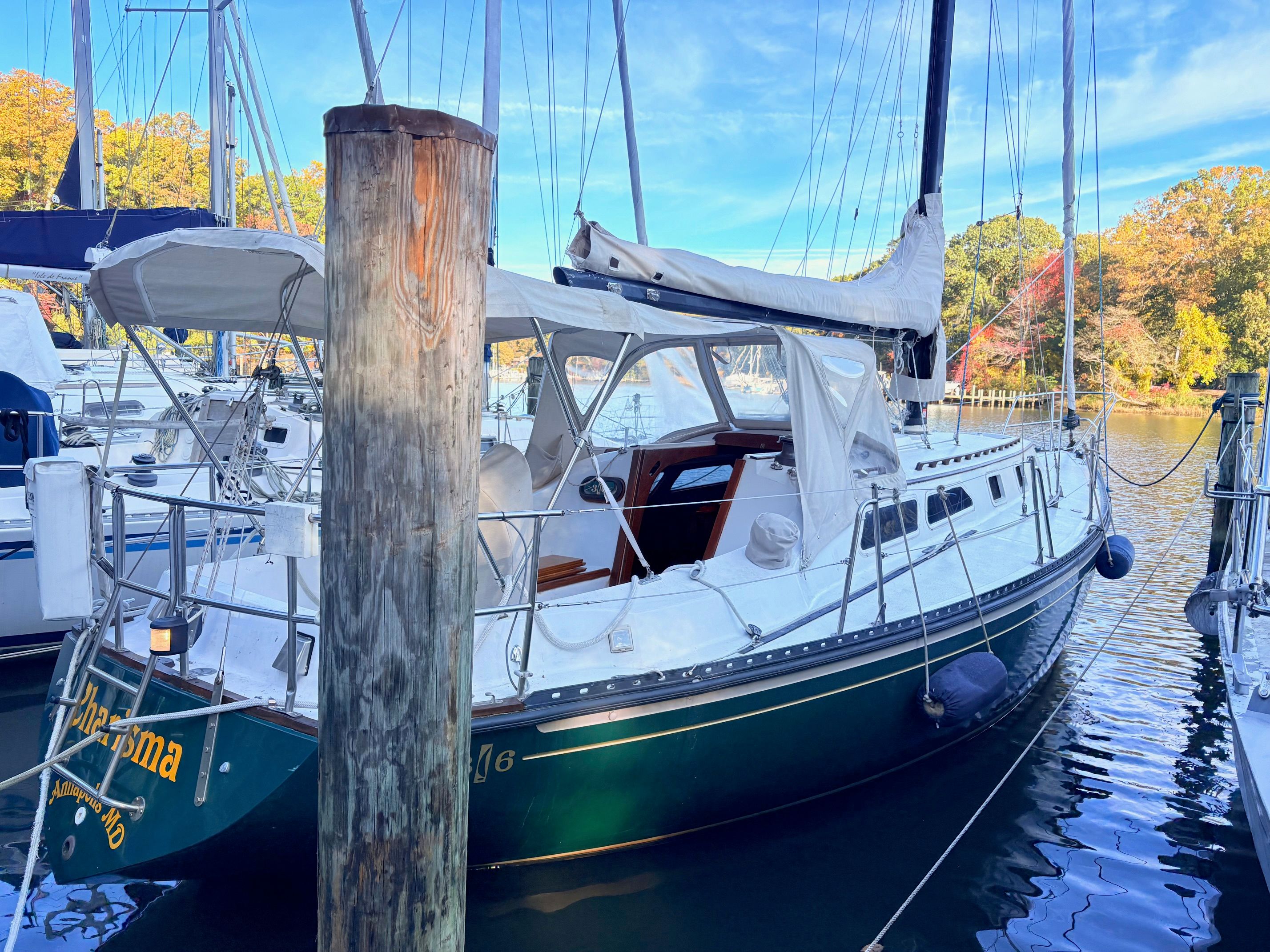 1978 Islander 36 — photo 7