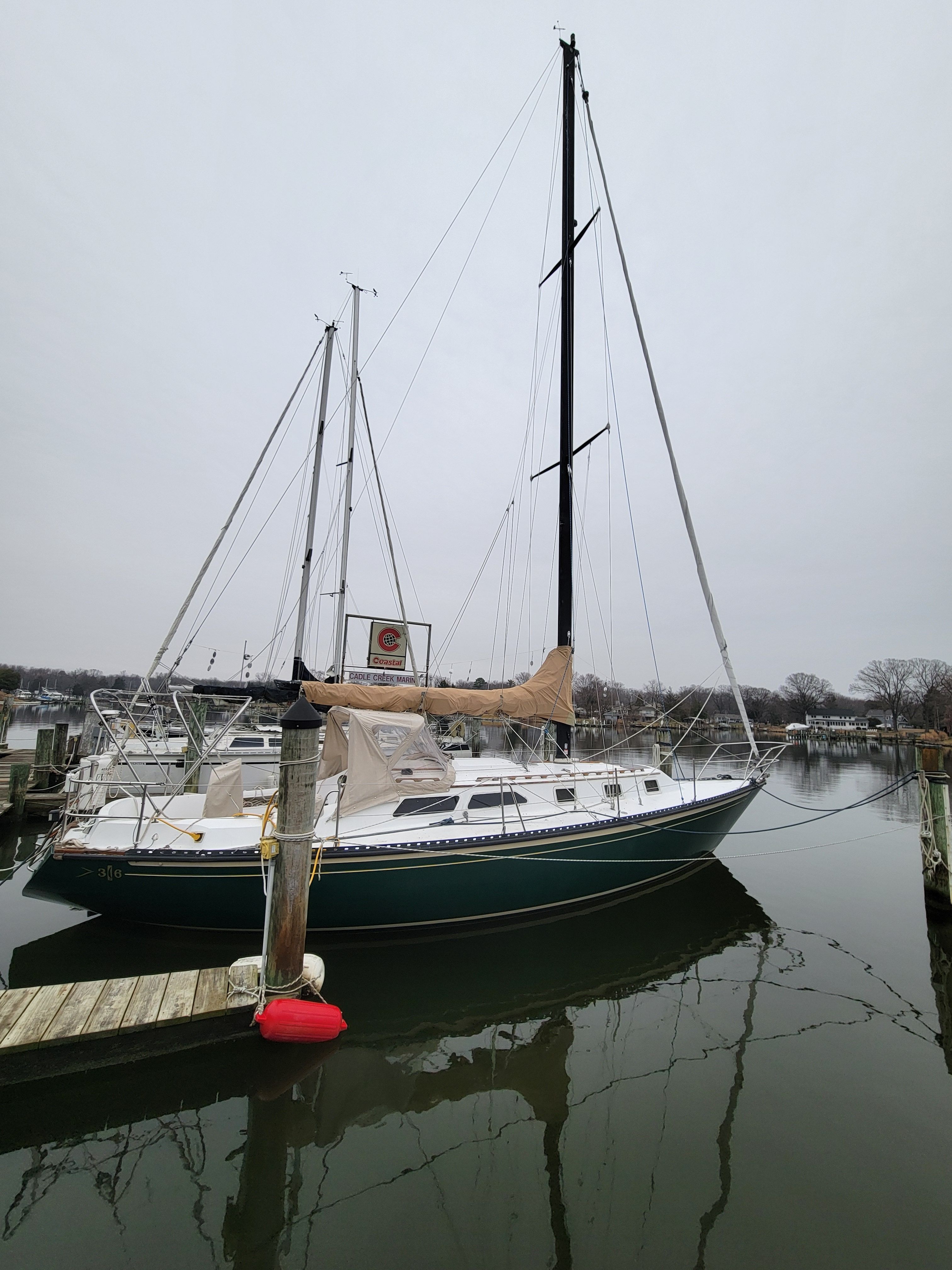 1978 Islander 36 — photo 6
