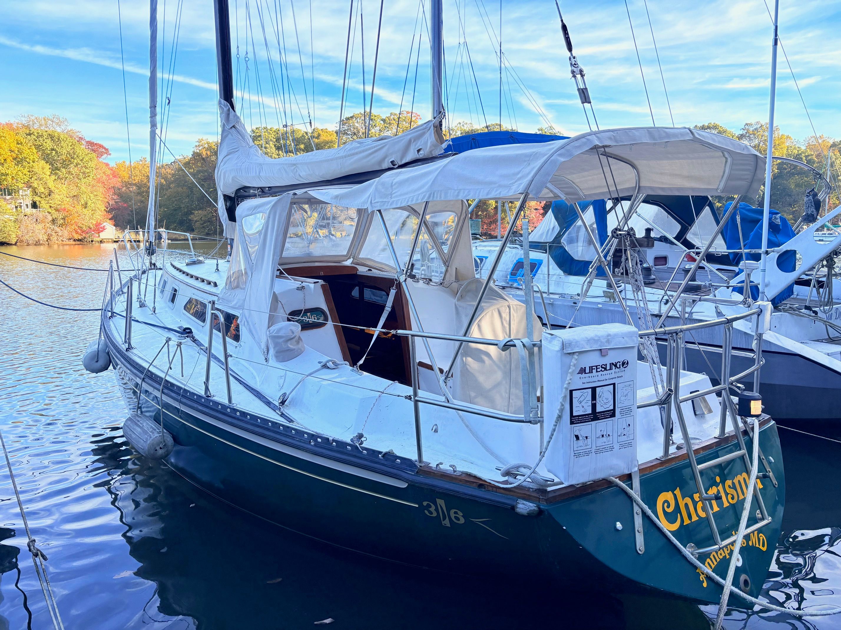 1978 Islander 36 — photo 3