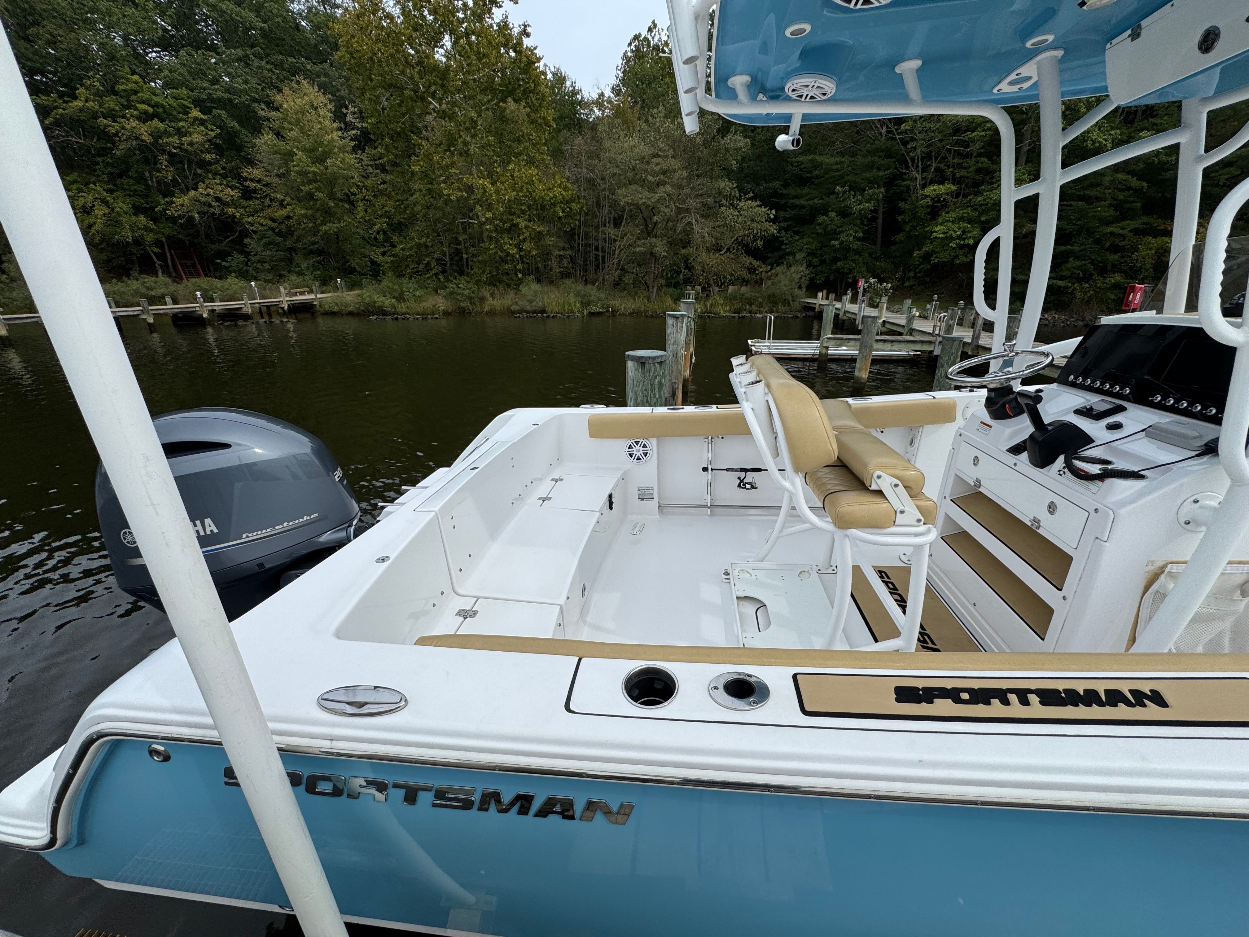 2021 Sportsman Heritage 231 Center Console — photo 10