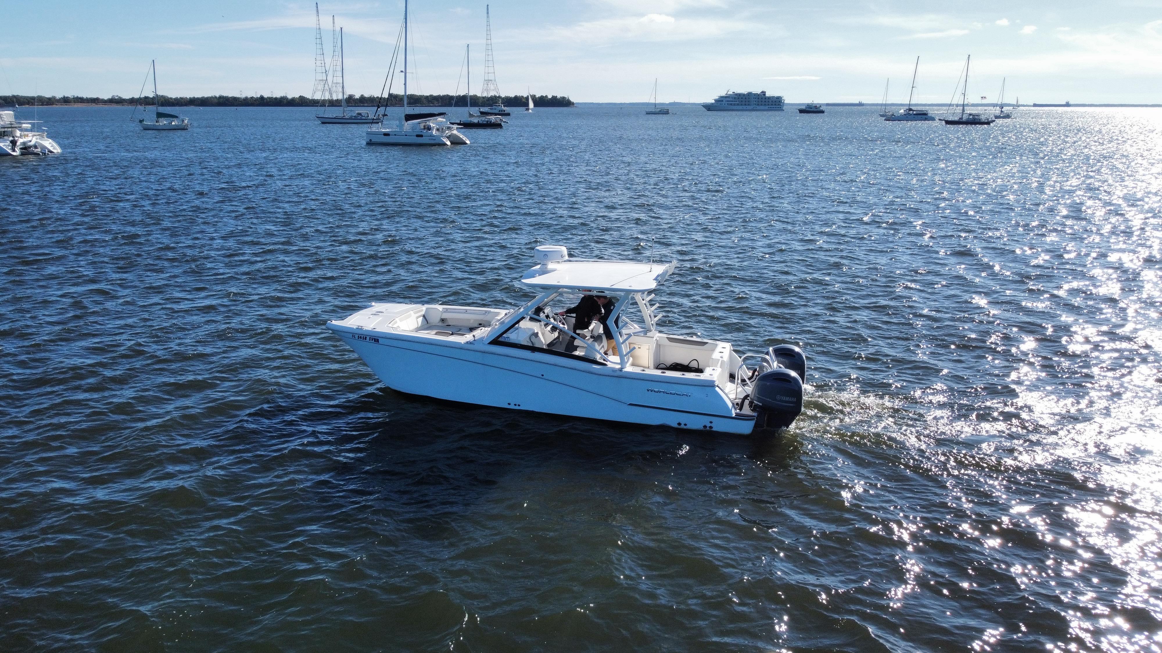 2020 World Cat 280 DC x — photo 11