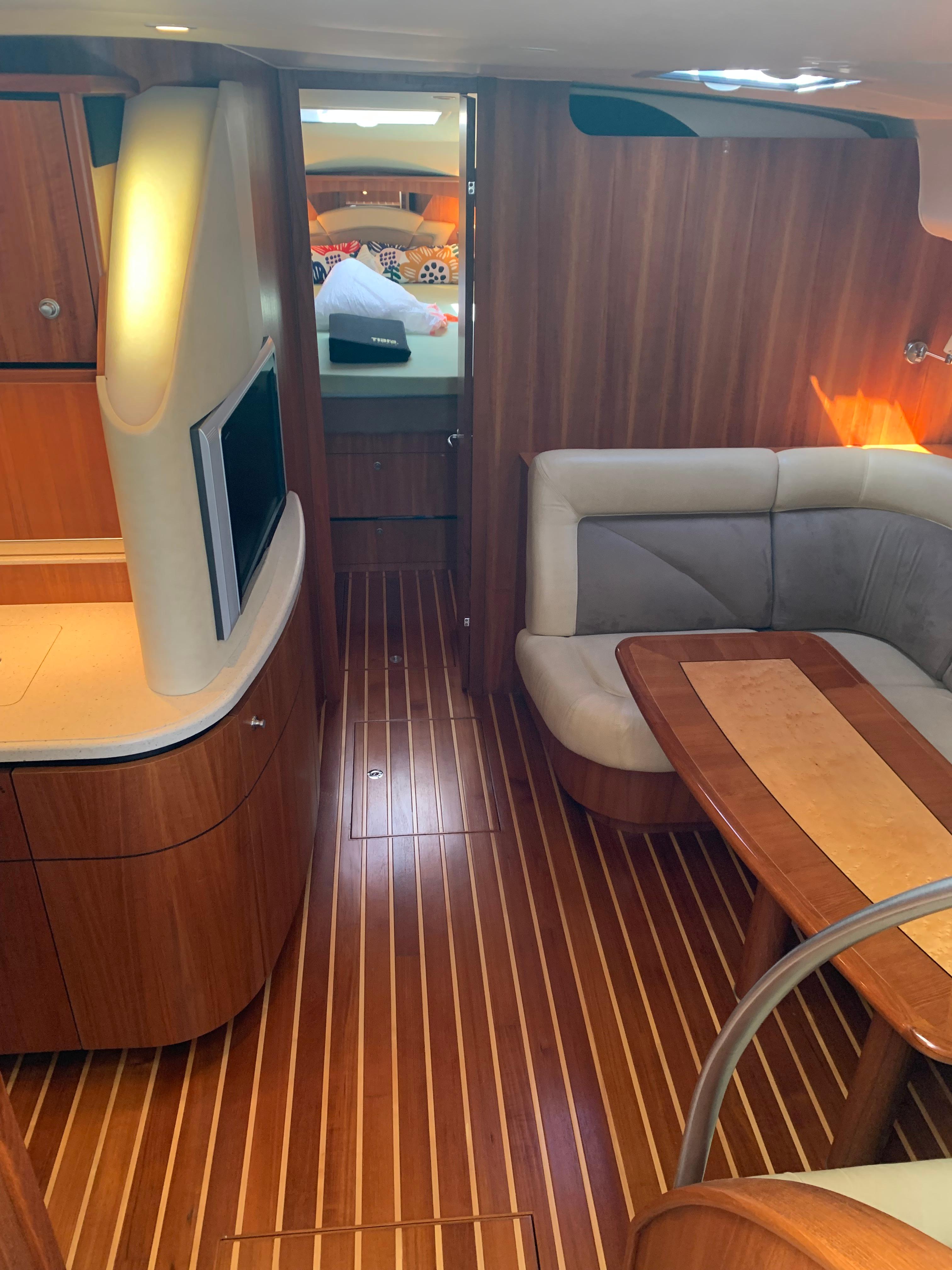 2008 Tiara Yachts 4300 Sovran — photo 13
