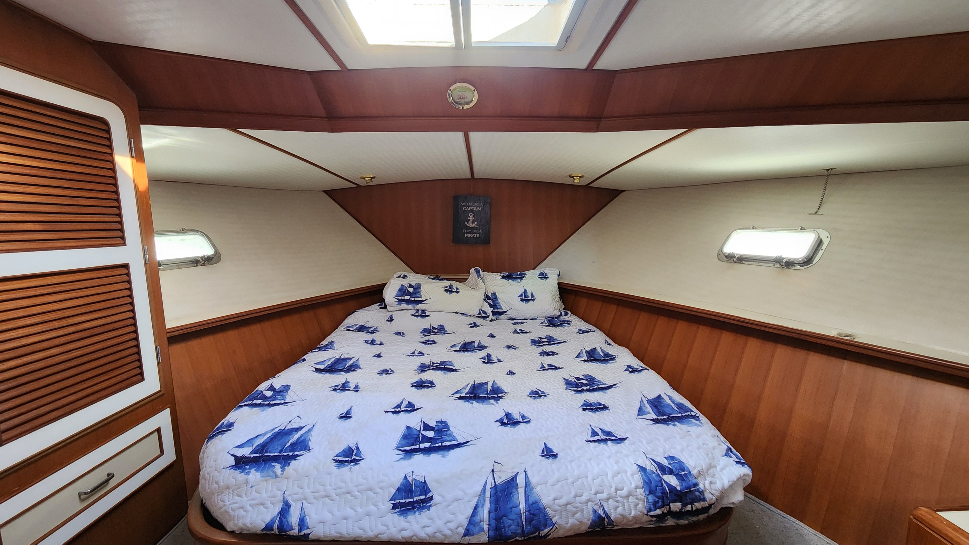 1987 Hi-Star 48 Sundeck — photo 13