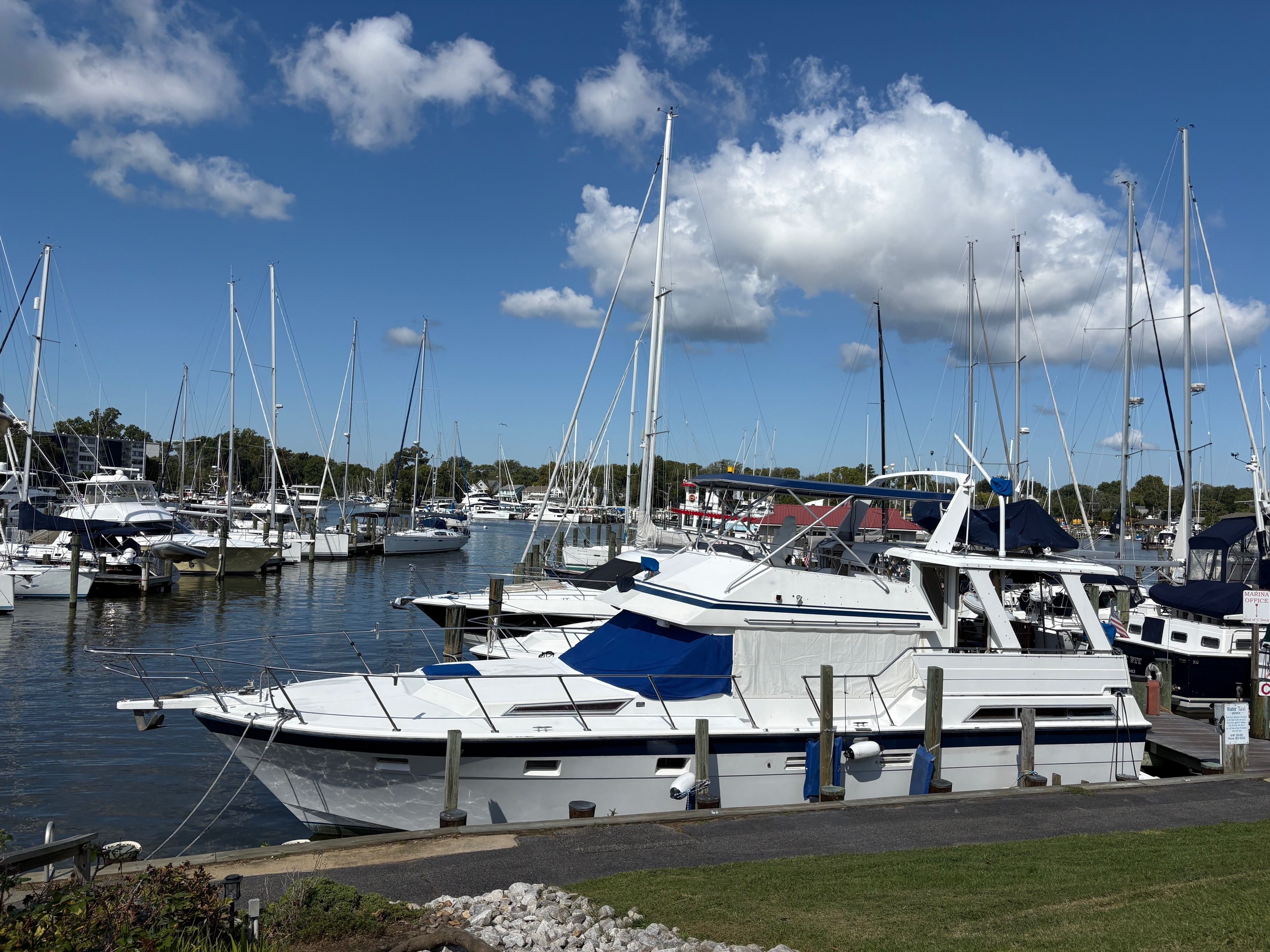 1987 Hi-Star 48 Sundeck — photo 4