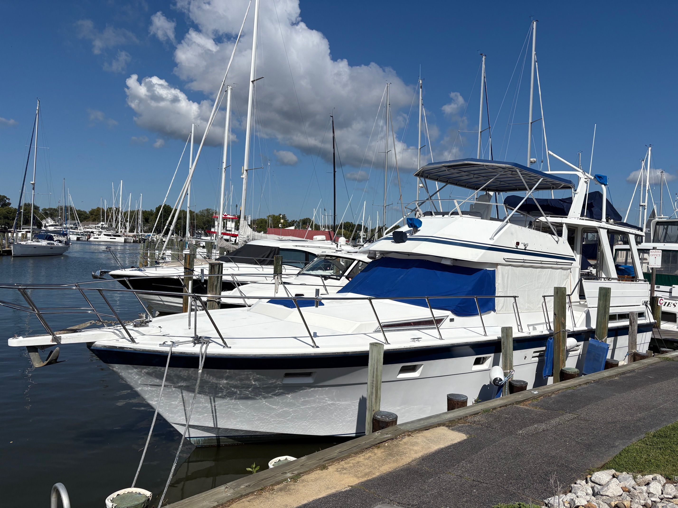 1987 Hi-Star 48 Sundeck — photo 2