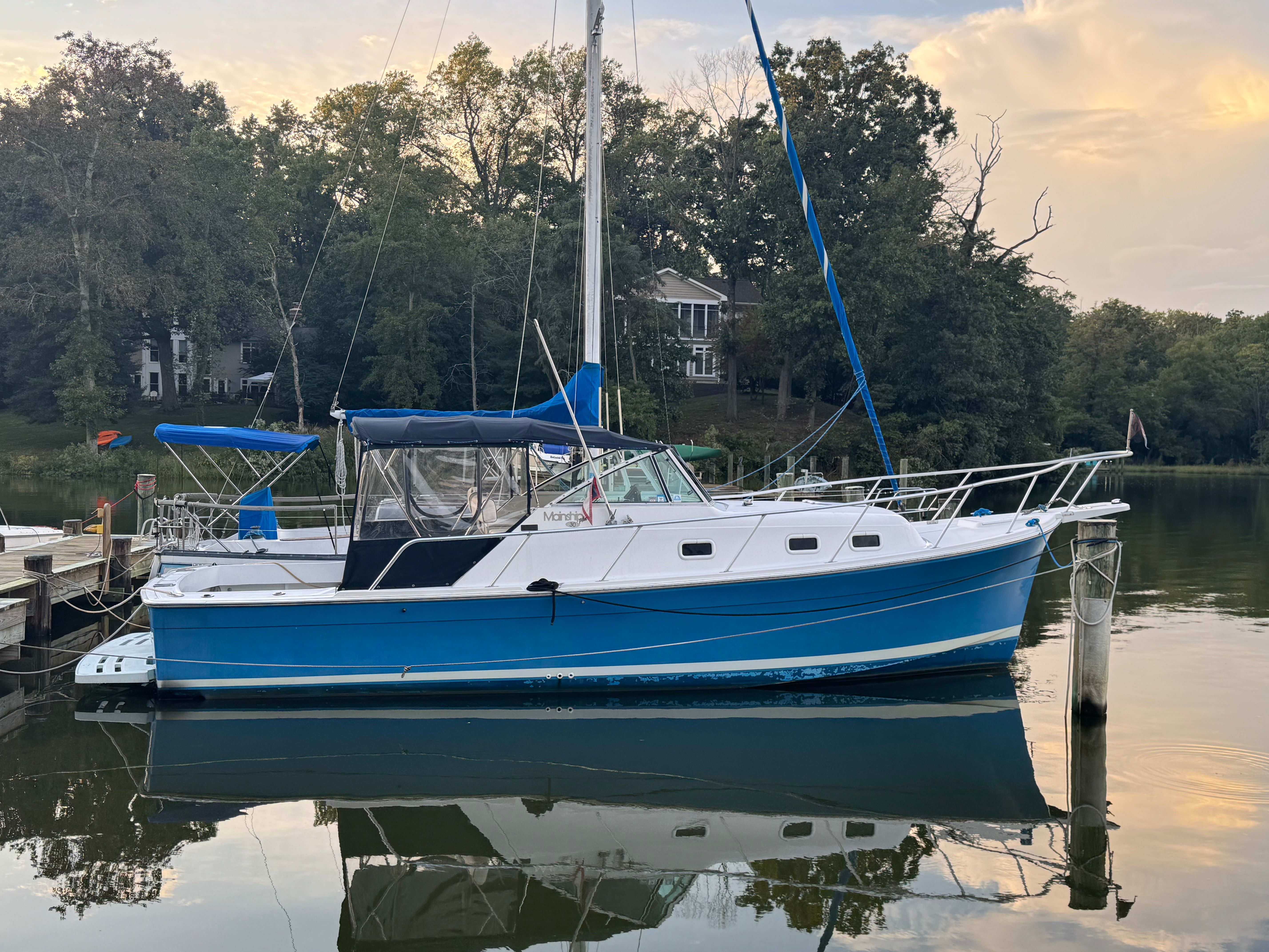 1999 Mainship Pilot 30 Sedan — photo 4