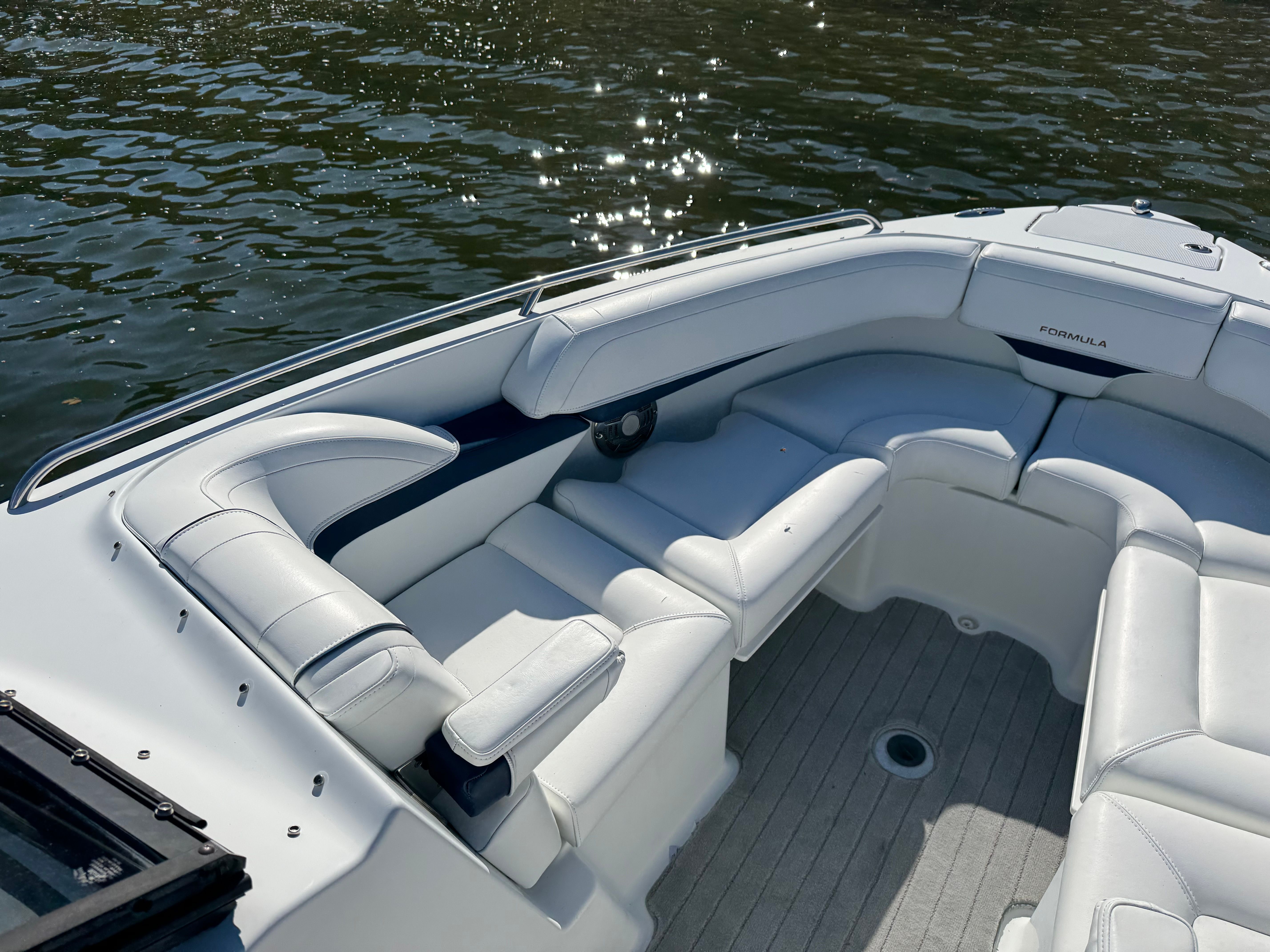 2014 Formula 270 Bowrider — photo 13
